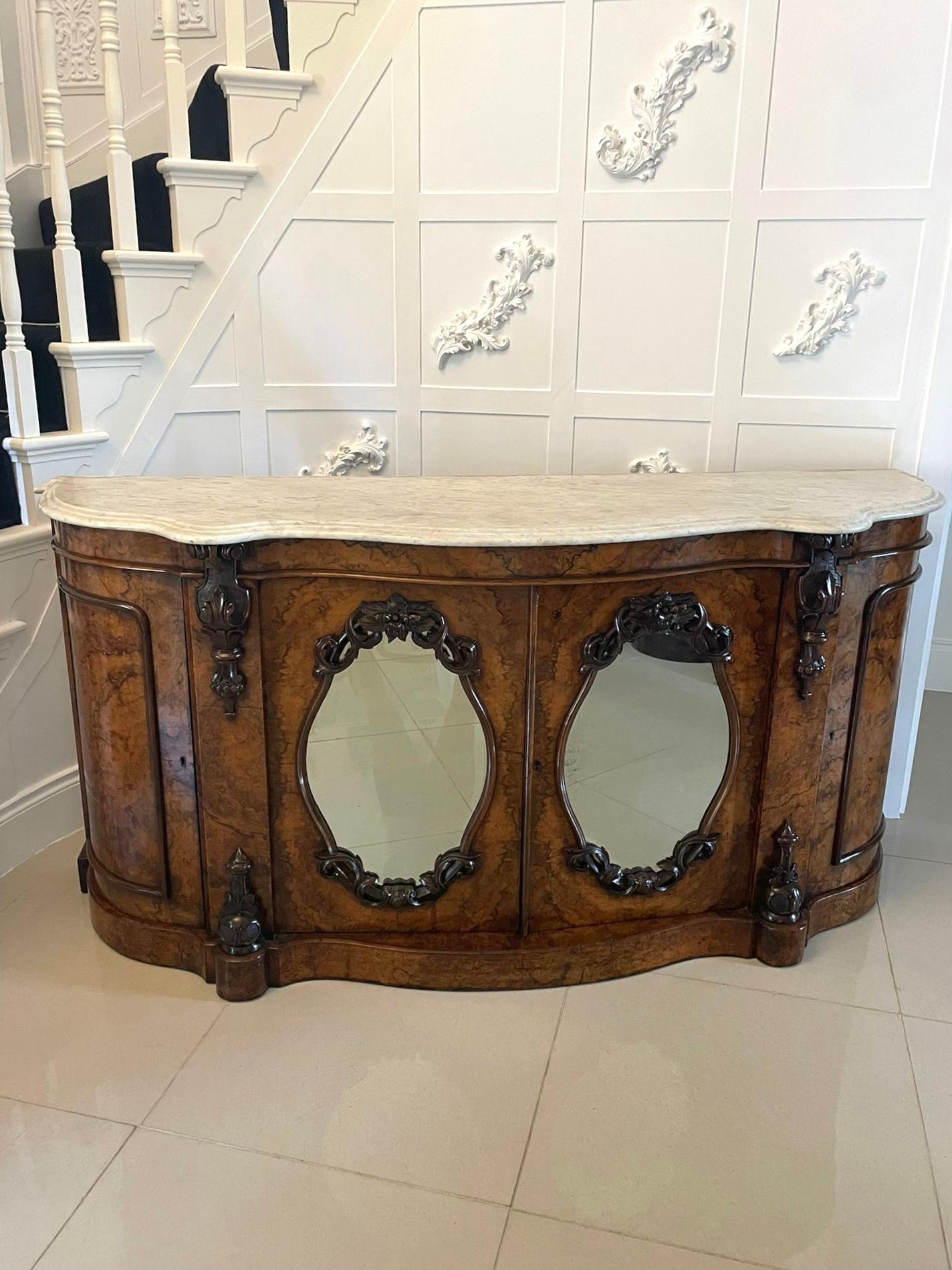 Outstanding Quality Antique Victorian Burr Walnut Marble Top Credenza/Sideboard In Good Condition For Sale In Suffolk, GB