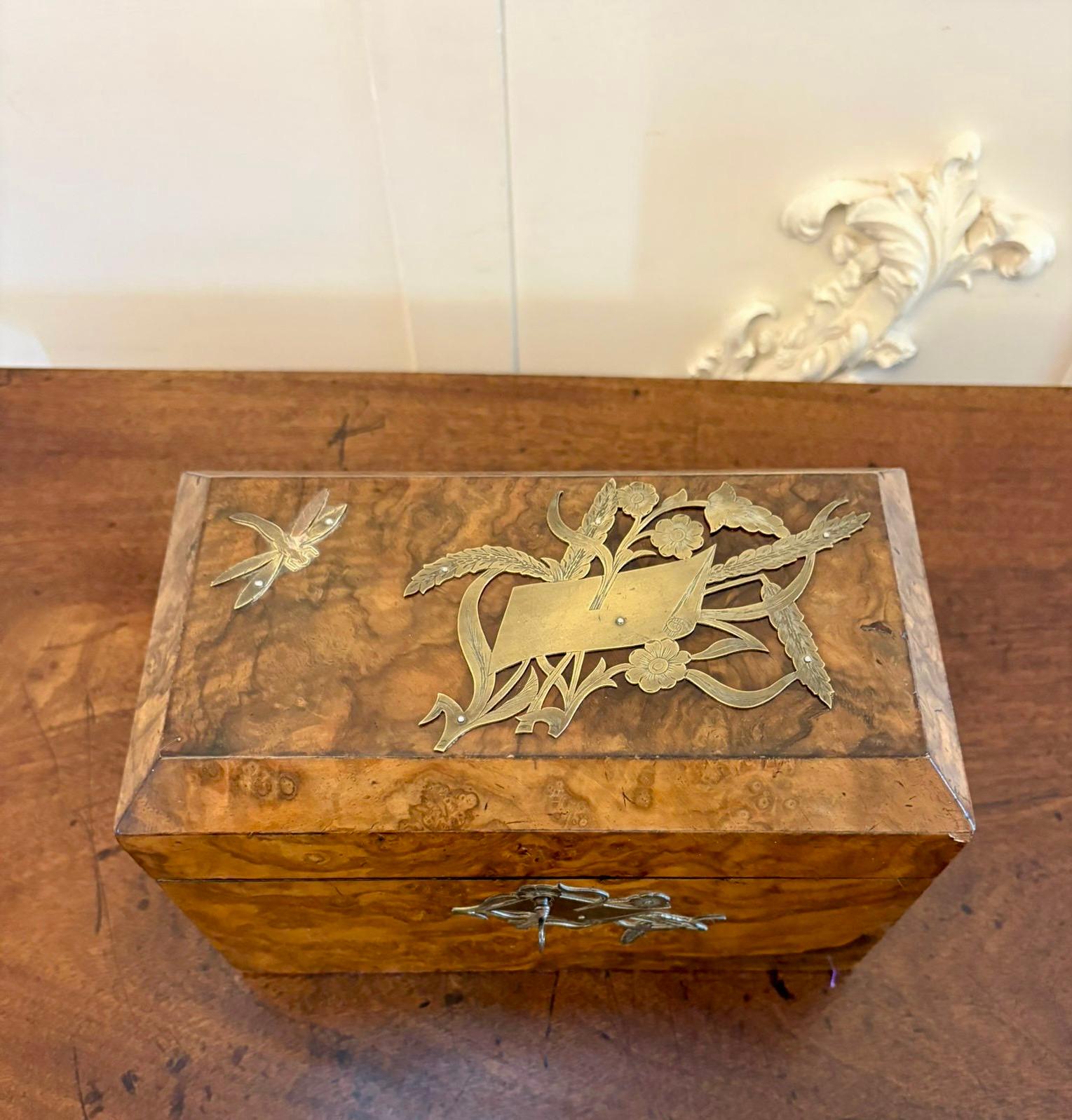 Outstanding Quality Antique Victorian Burr Walnut Tea Caddy For Sale 5