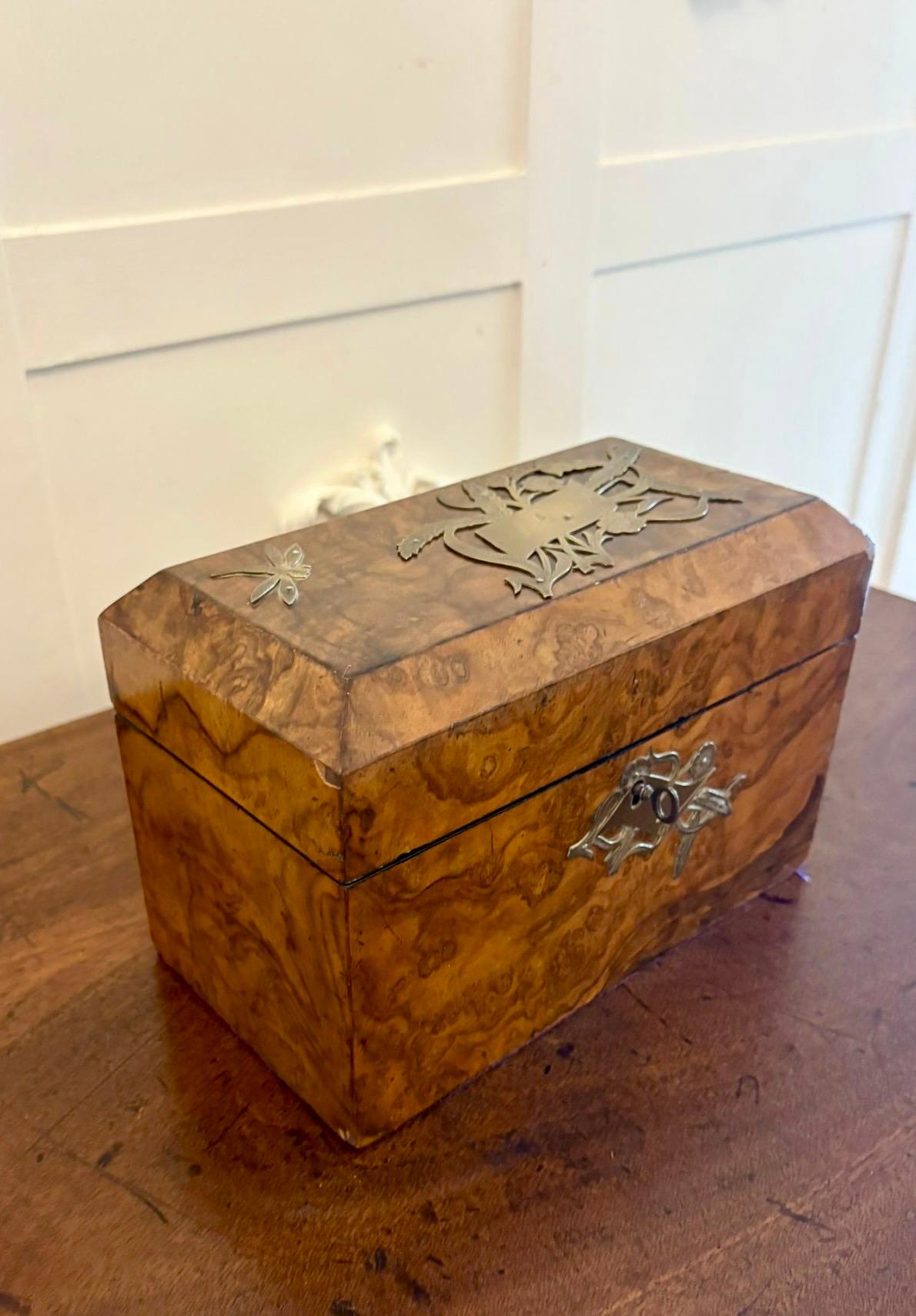 Outstanding Quality Antique Victorian Burr Walnut Tea Caddy For Sale 4