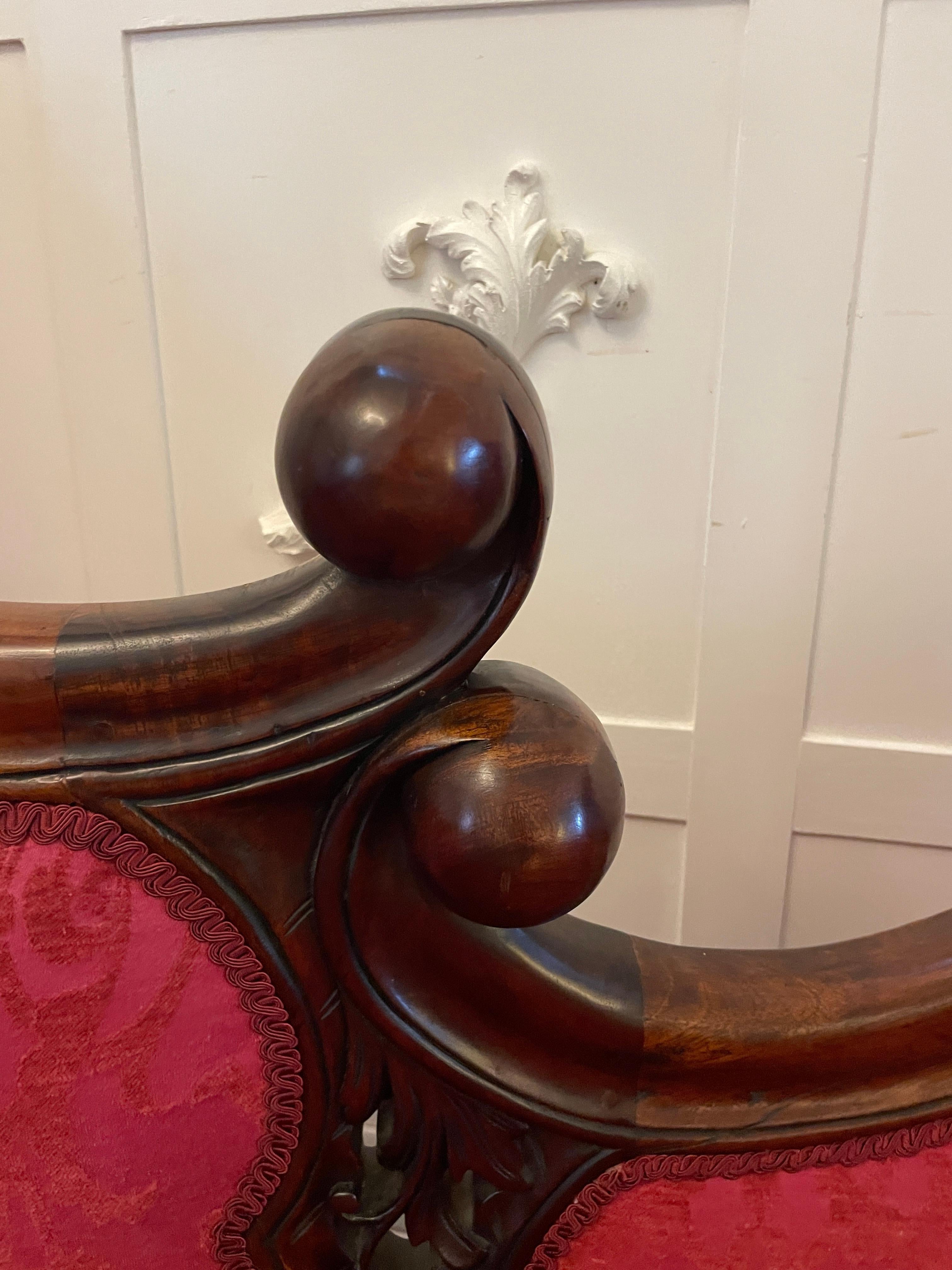 19th Century Outstanding Quality Antique Victorian Carved Mahogany Chaise Longue For Sale