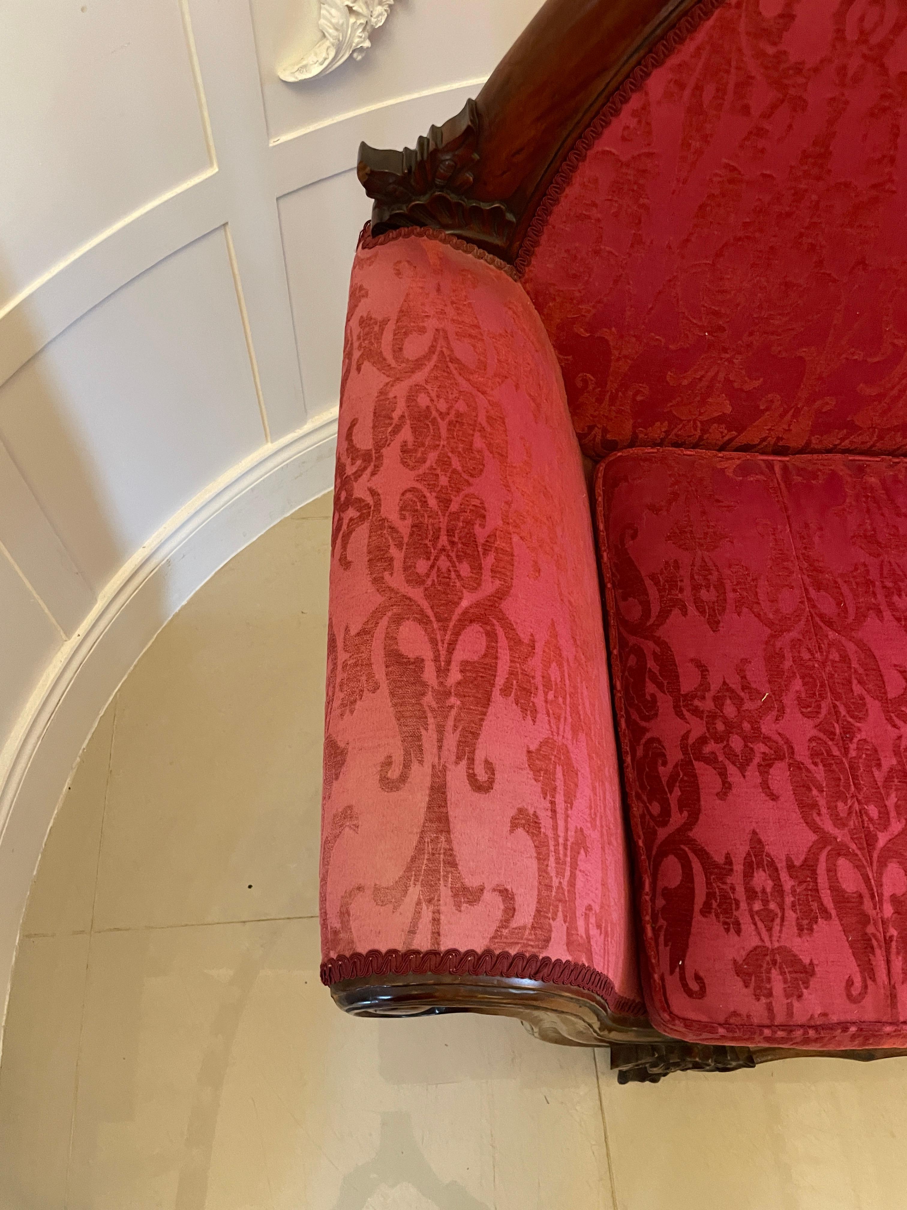 Outstanding Quality Antique Victorian Carved Mahogany Chaise Longue For Sale 2