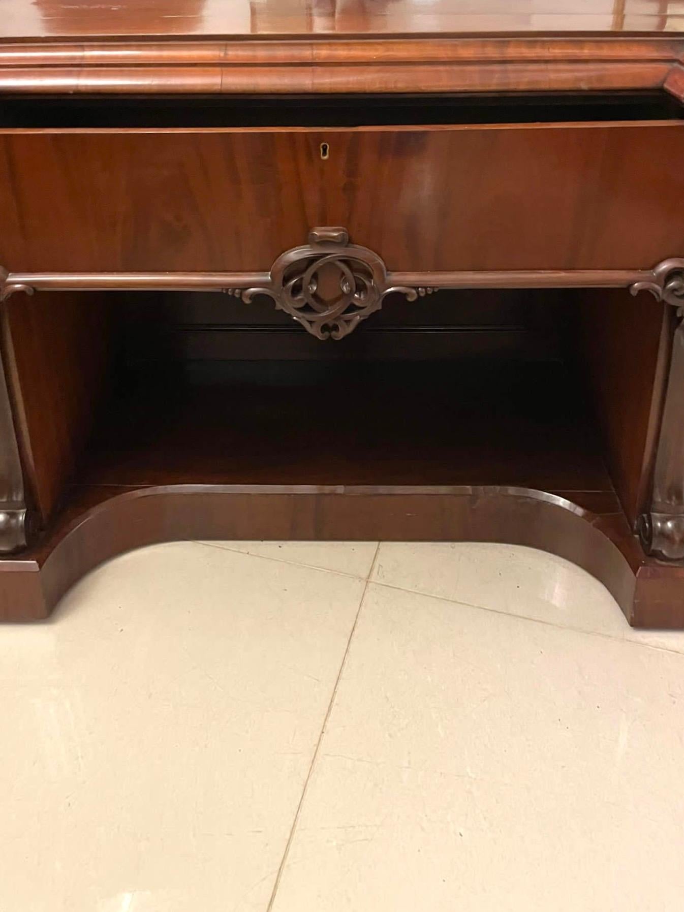 Outstanding Quality Antique Victorian Carved Mahogany Mirror Back Sideboard  For Sale 1