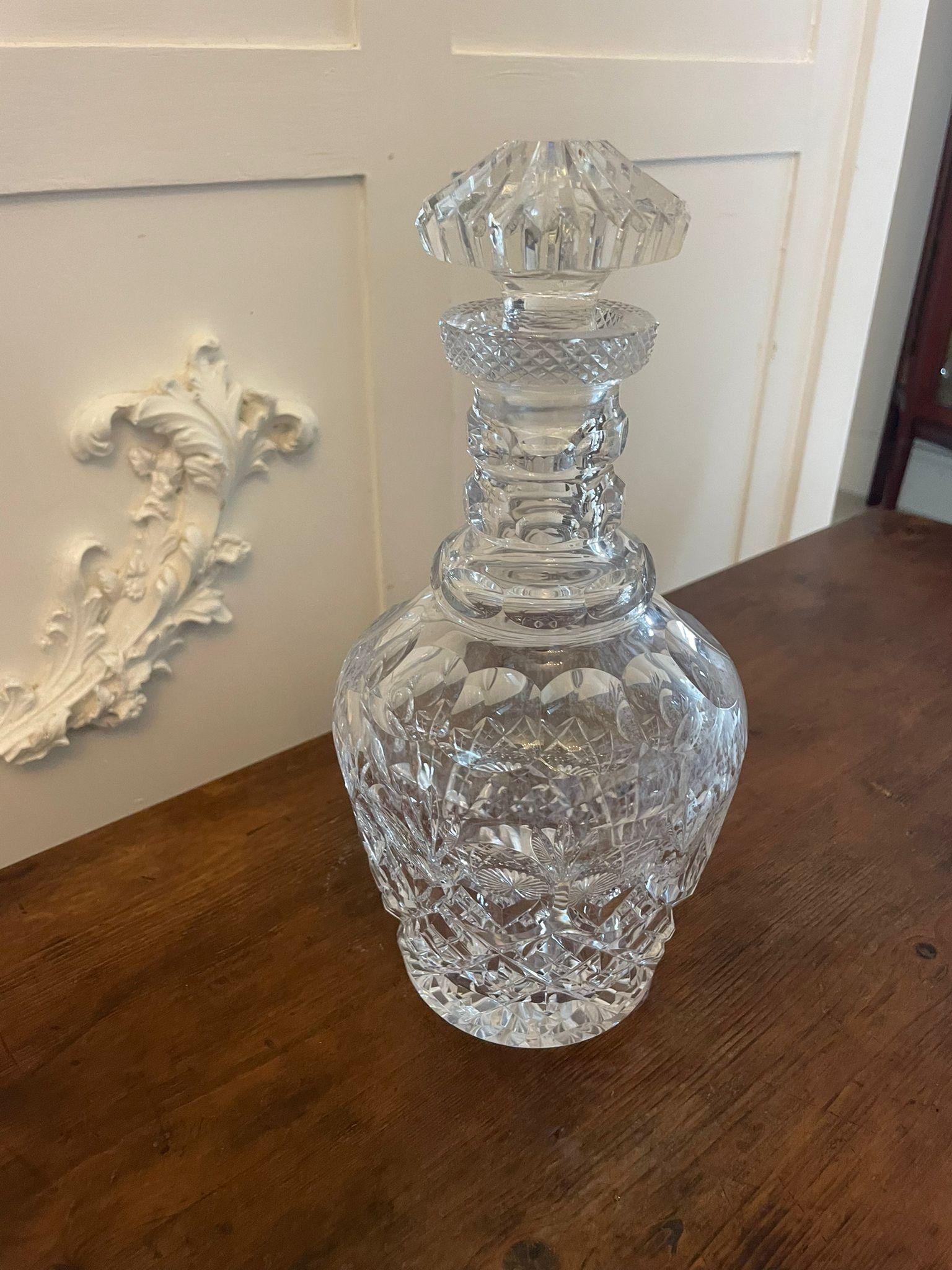 Decantador Victoriano Antiguo de Cristal Tallado de Calidad Excepcional siglo XIX en venta