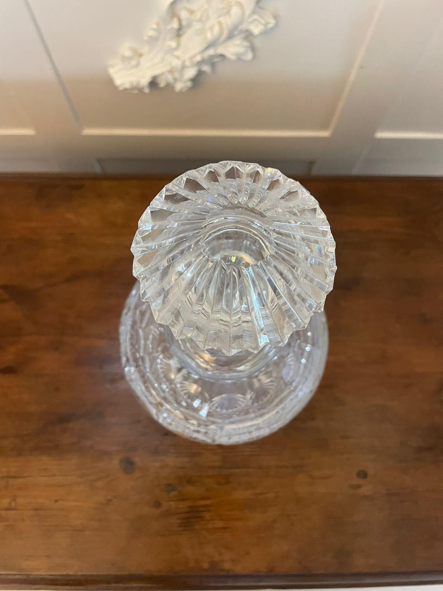 Decantador Victoriano Antiguo de Cristal Tallado de Calidad Excepcional Vidrio cortado en venta