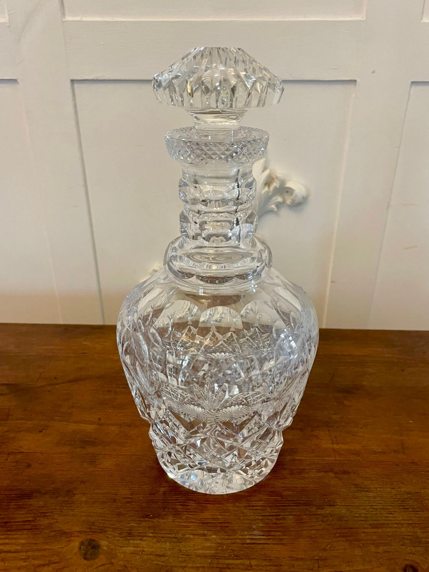 Decantador Victoriano Antiguo de Cristal Tallado de Calidad Excepcional en venta 2