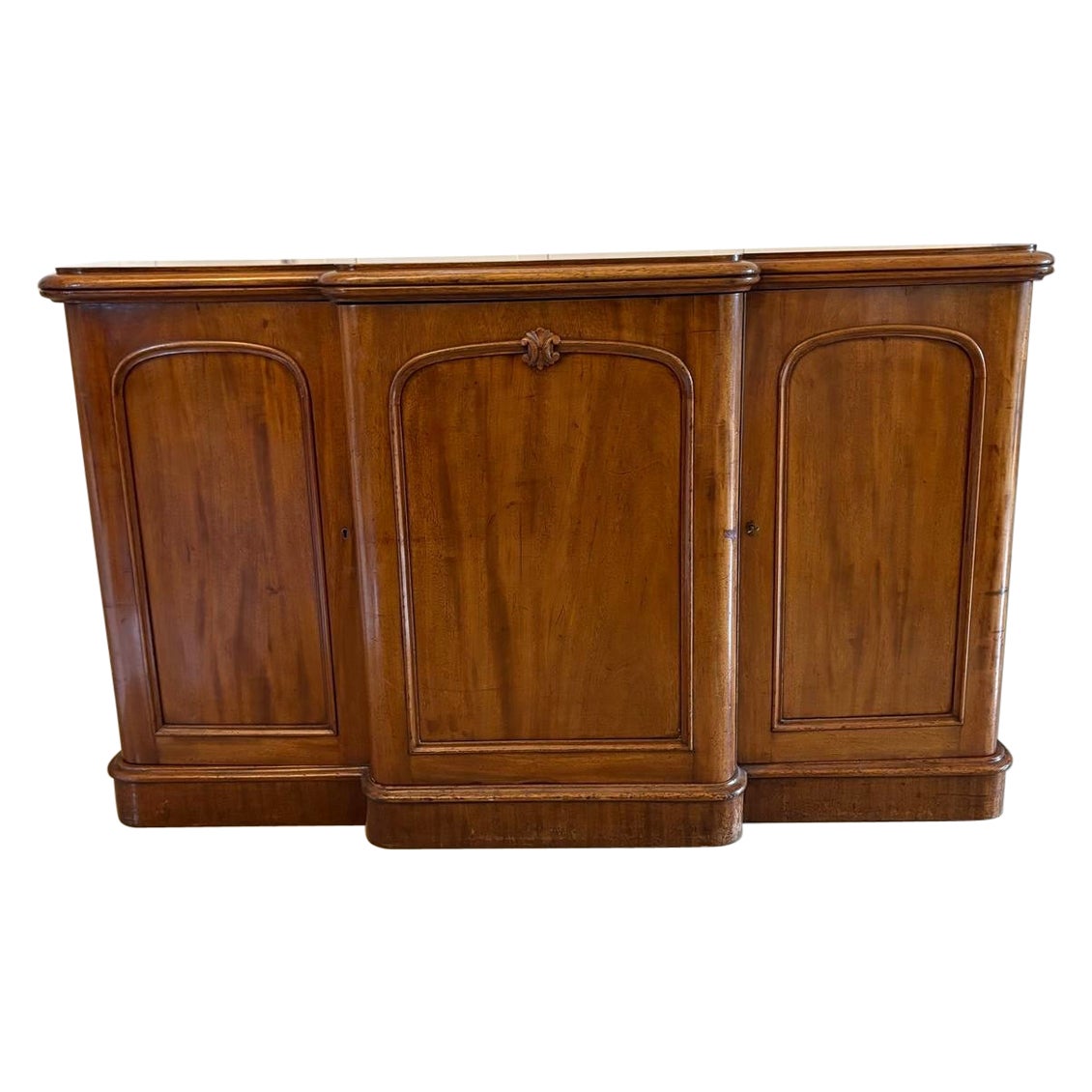 Outstanding Quality Antique Victorian Figured Mahogany Sideboard