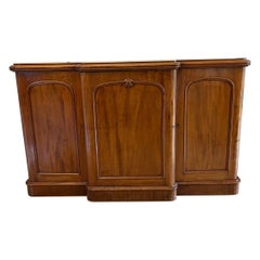 Antikes viktorianisches Sideboard aus gemasertem Mahagoni in herausragender Qualität