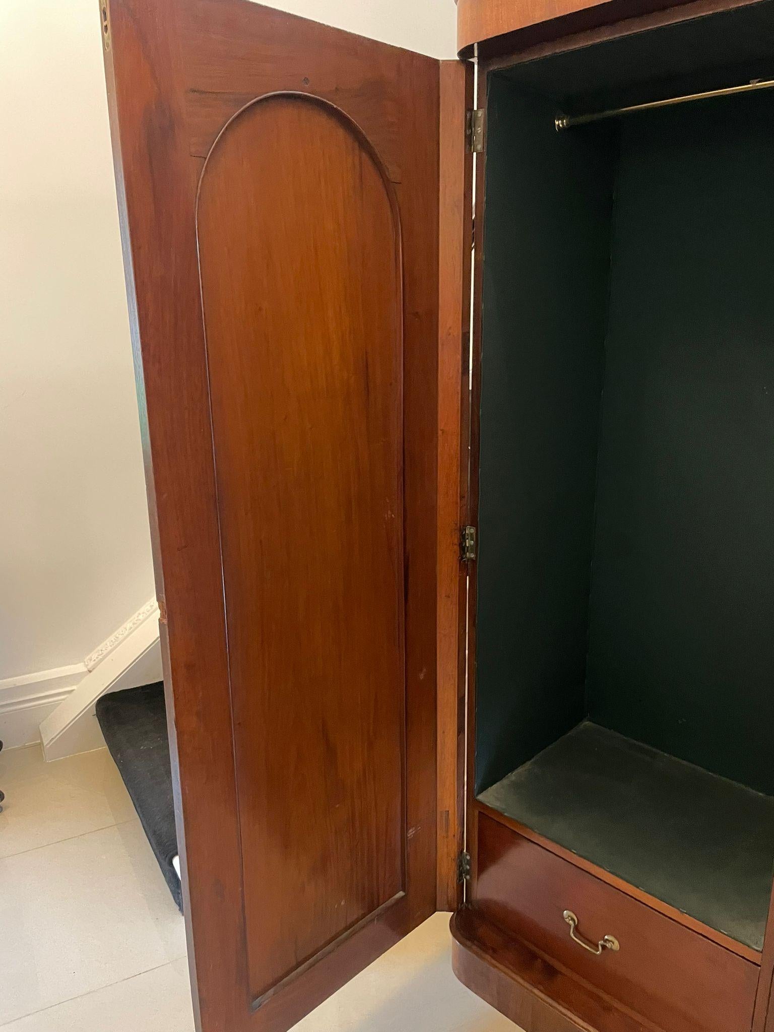 Outstanding Quality Antique Victorian Figured Mahogany Wardrobe  For Sale 1