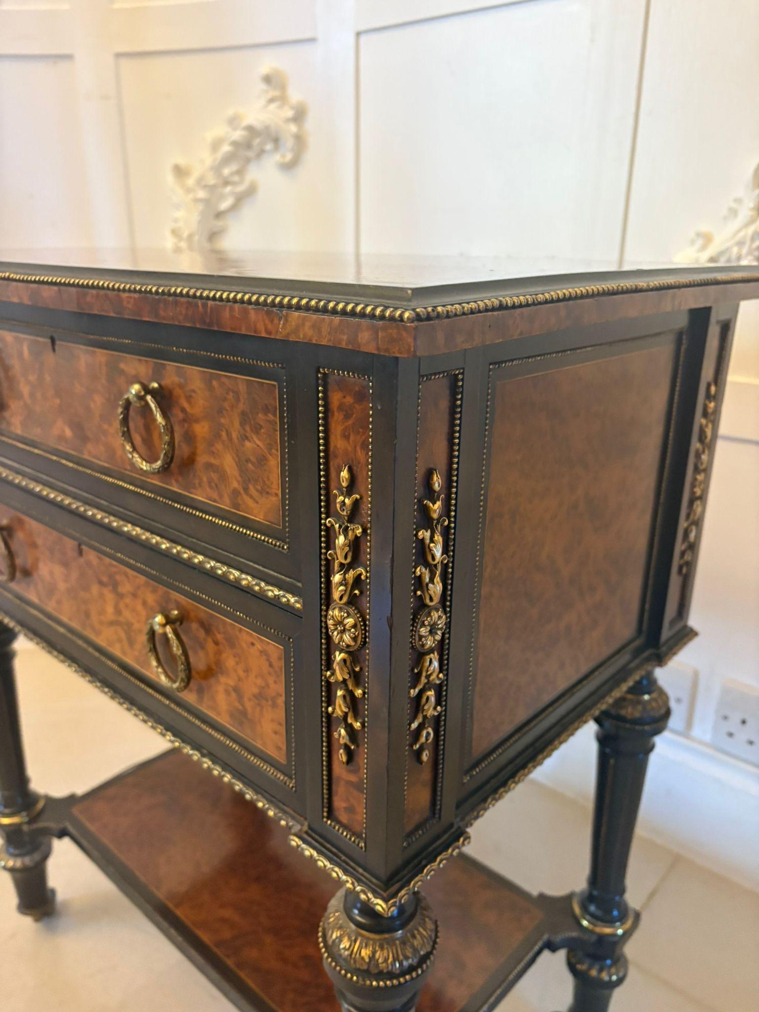 Outstanding Quality Antique Victorian Freestanding Amboyna Wood Side/Lamp Table For Sale 7
