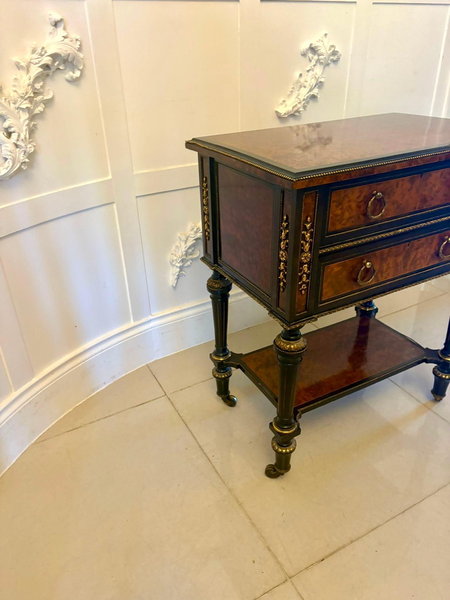Outstanding Quality Antique Victorian Freestanding Amboyna Wood Side/Lamp Table For Sale 8