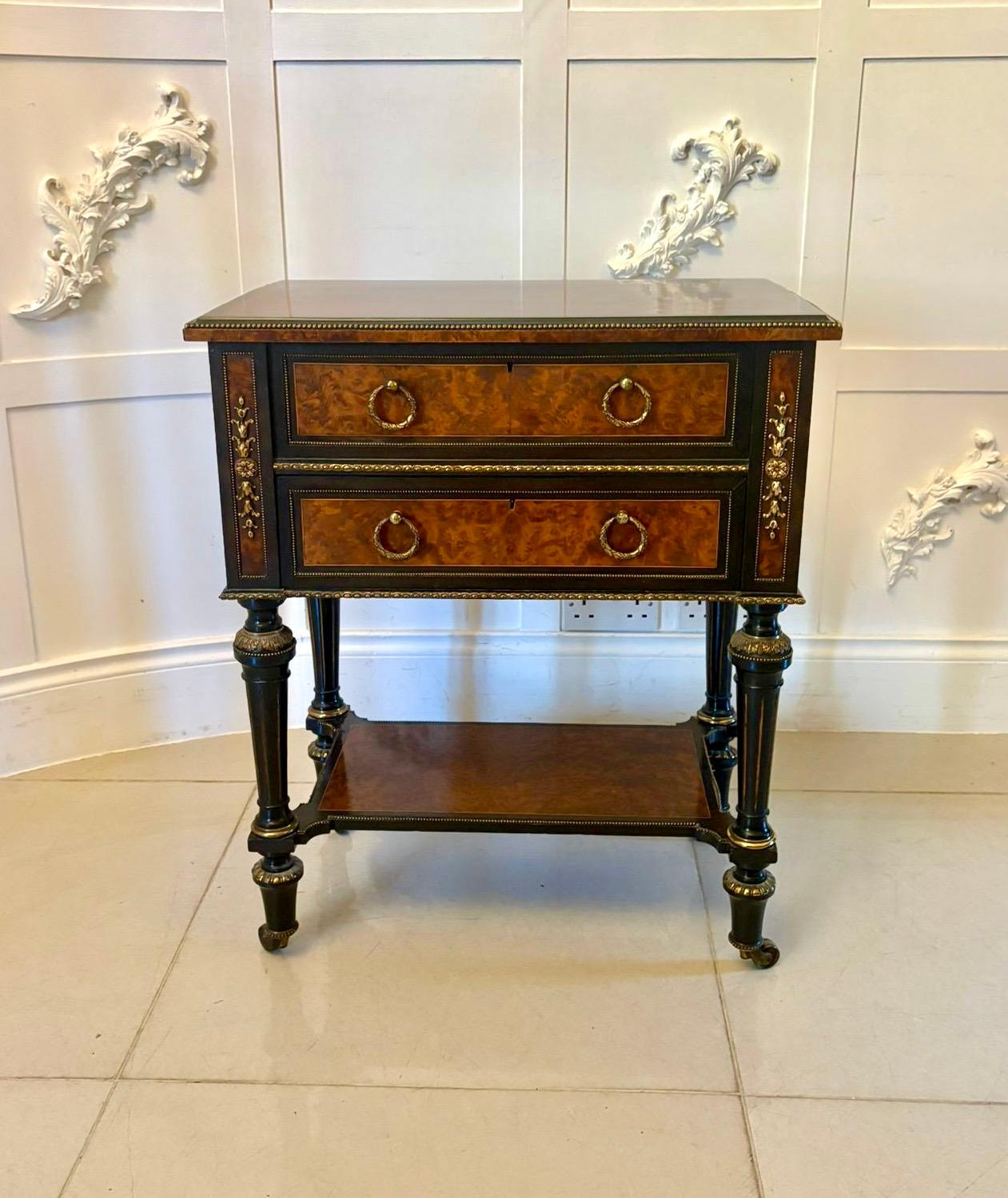 Outstanding Quality Antique Victorian Freestanding Amboyna Wood Side/Lamp Table For Sale 11