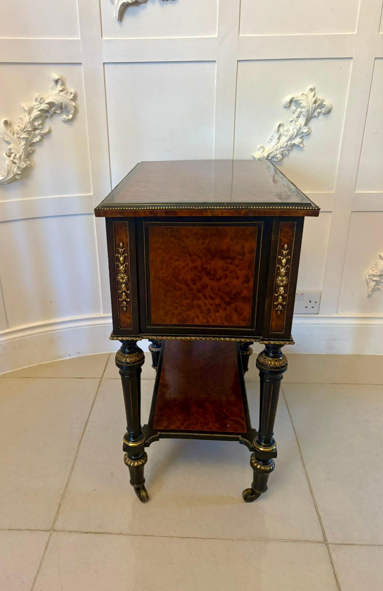 19th Century Outstanding Quality Antique Victorian Freestanding Amboyna Wood Side/Lamp Table For Sale