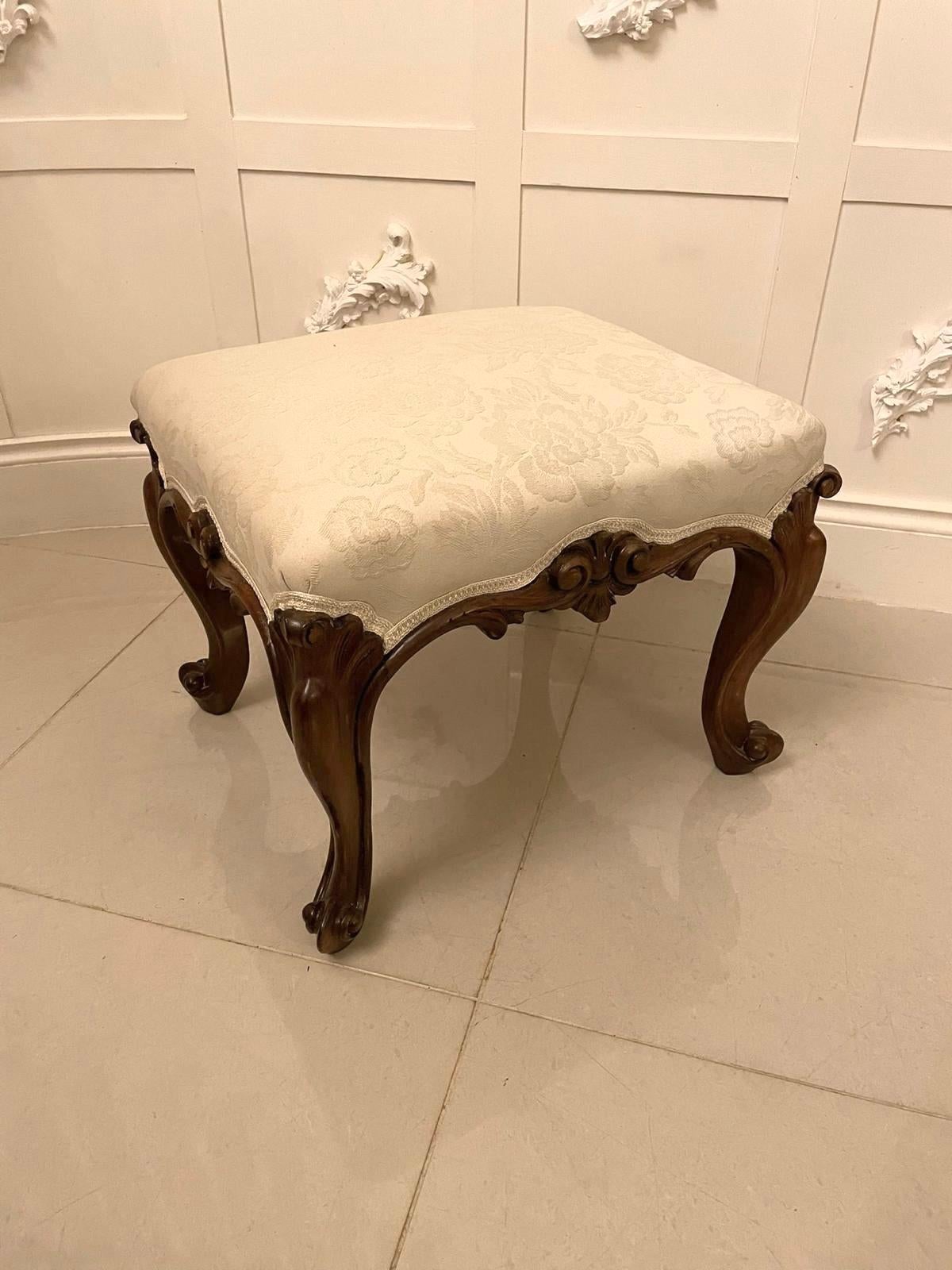 Outstanding Quality Antique Victorian Freestanding Carved Walnut Stool For Sale 1