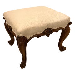 Tabouret victorien ancien de qualité exceptionnelle en noyer sculpté et autoportant