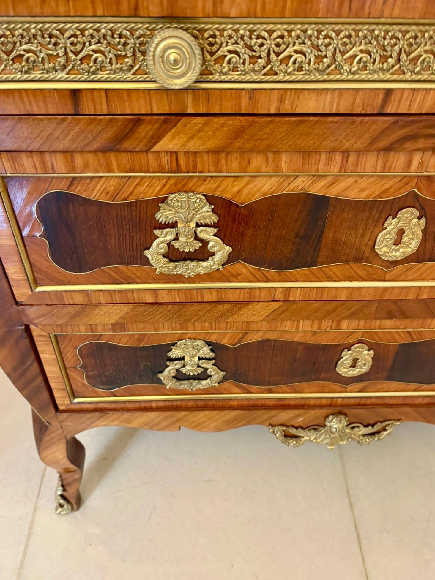 Commode victorienne française à dessus en marbre de qualité exceptionnelle Bon état - En vente à Suffolk, GB