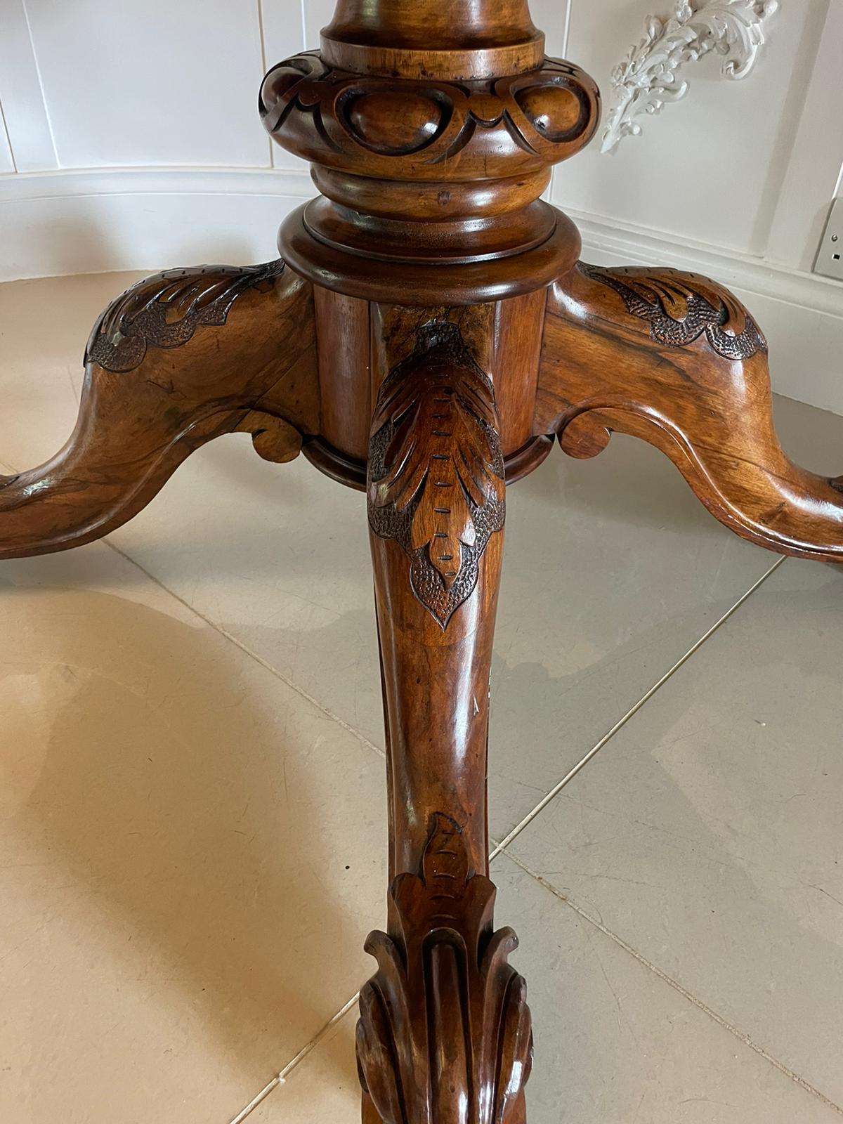 Outstanding Quality Antique Victorian Large Carved Burr Walnut Centre Table In Good Condition For Sale In Suffolk, GB