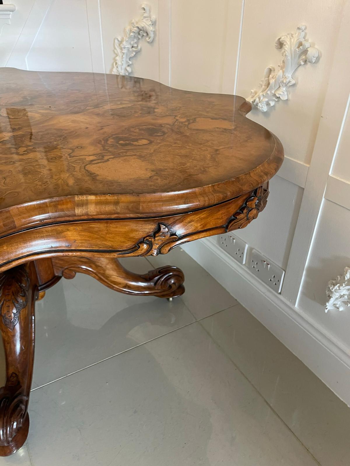 Mid-19th Century Outstanding Quality Antique Victorian Large Carved Burr Walnut Centre Table For Sale
