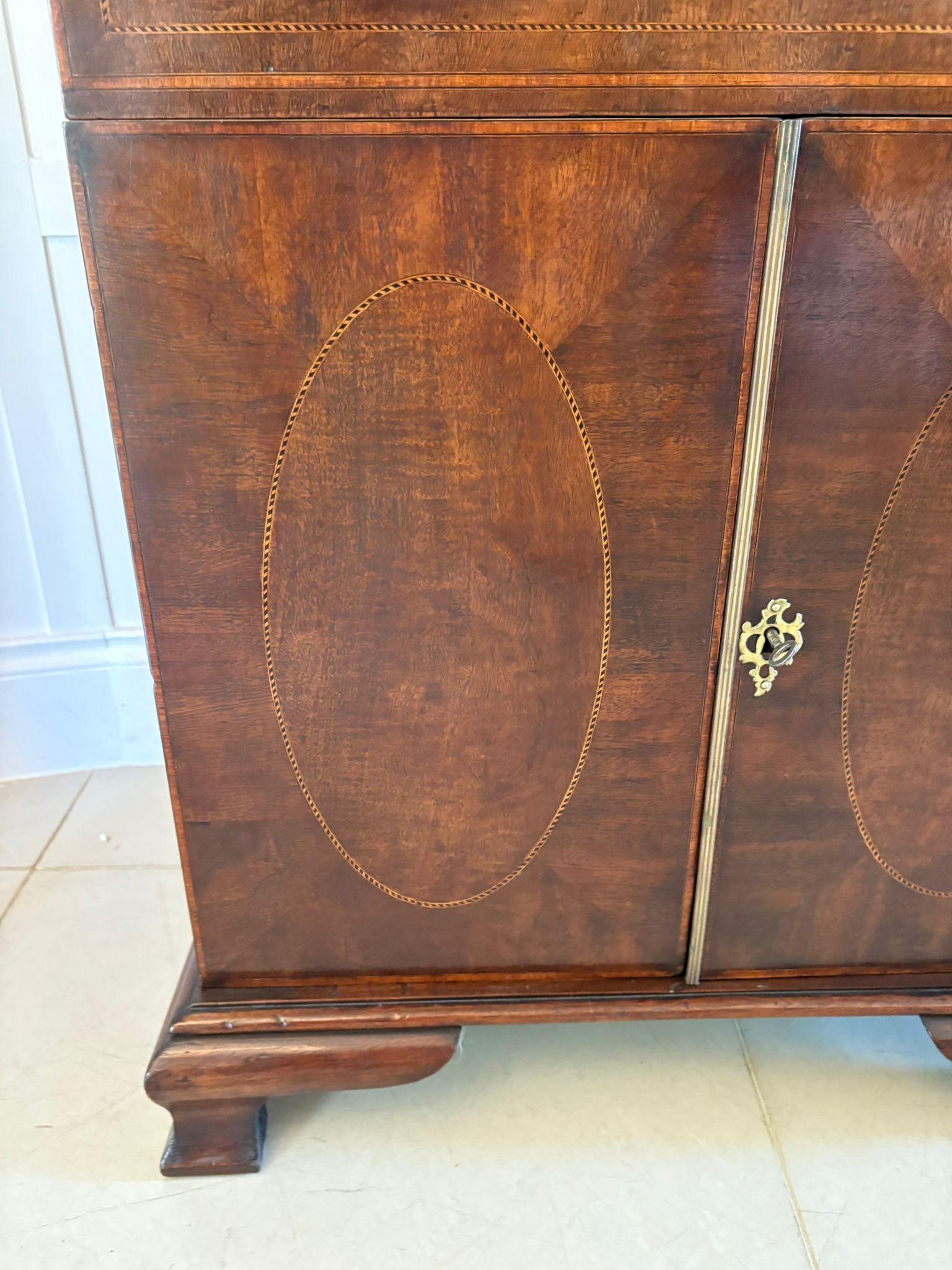 Outstanding Quality Antique Victorian Mahogany Inlaid Bookcase en vente 9