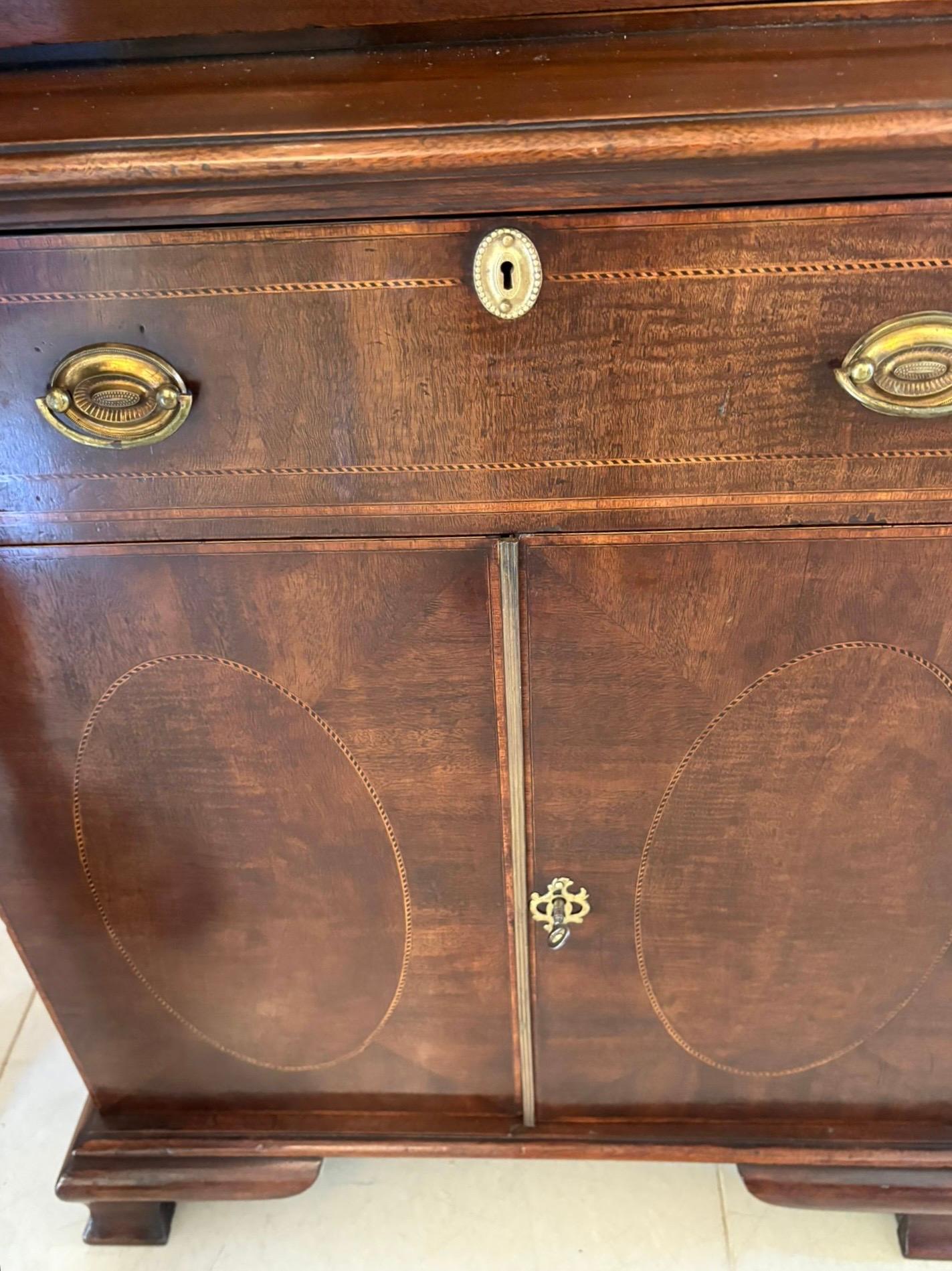 Outstanding Quality Antique Victorian Mahogany Inlaid Bookcase Bon état - En vente à Suffolk, GB