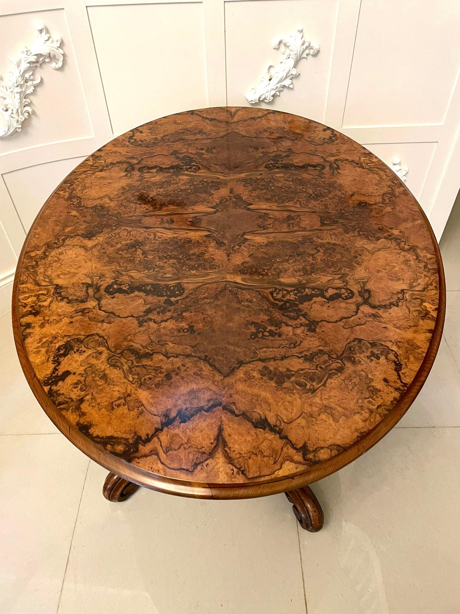 Outstanding Quality Antique Victorian Oval Burr Walnut Centre Table In Good Condition In Suffolk, GB