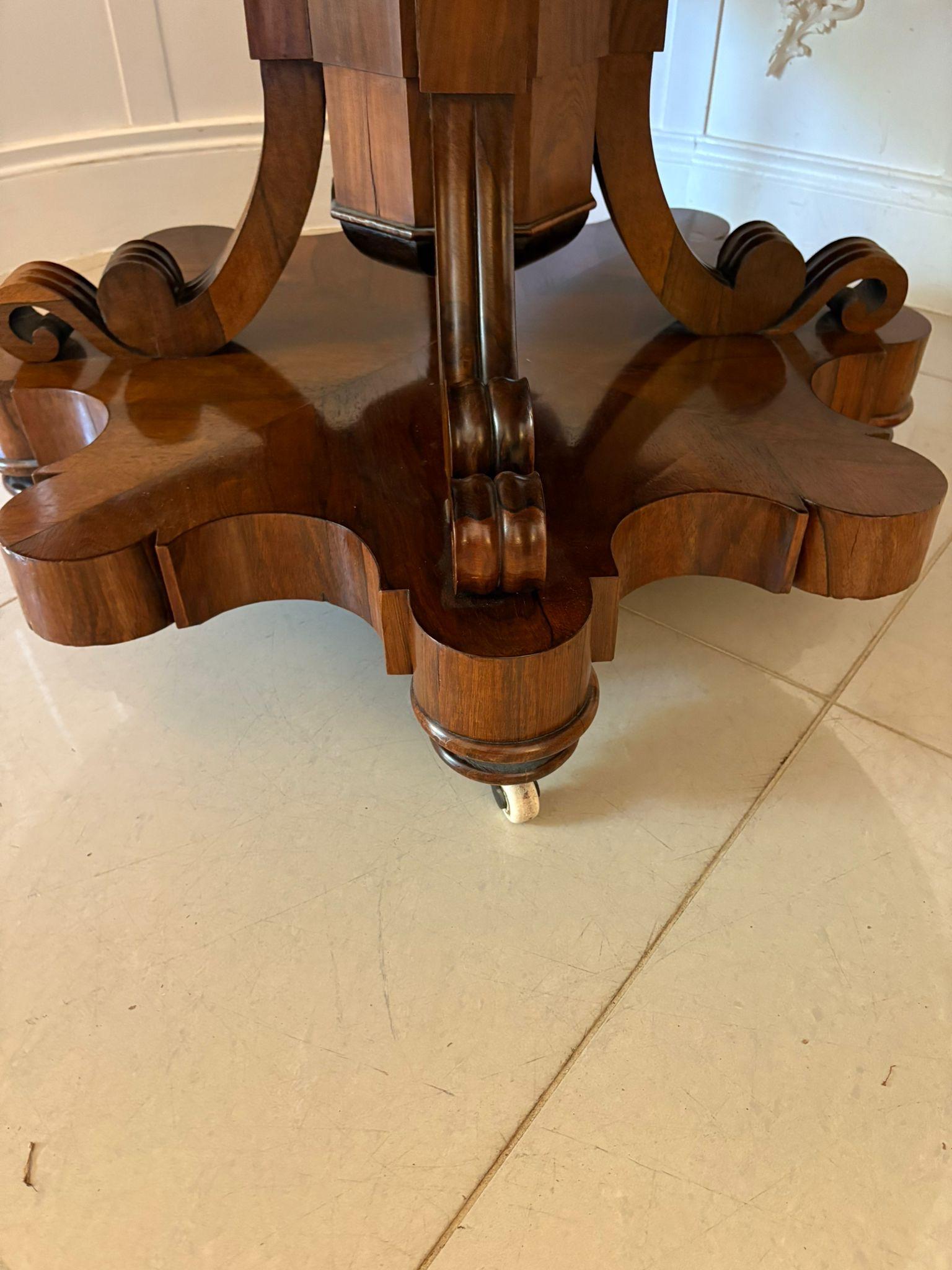 Mesa de centro/comedor circular de palisandro victoriano antiguo de calidad excepcional Inglés en venta