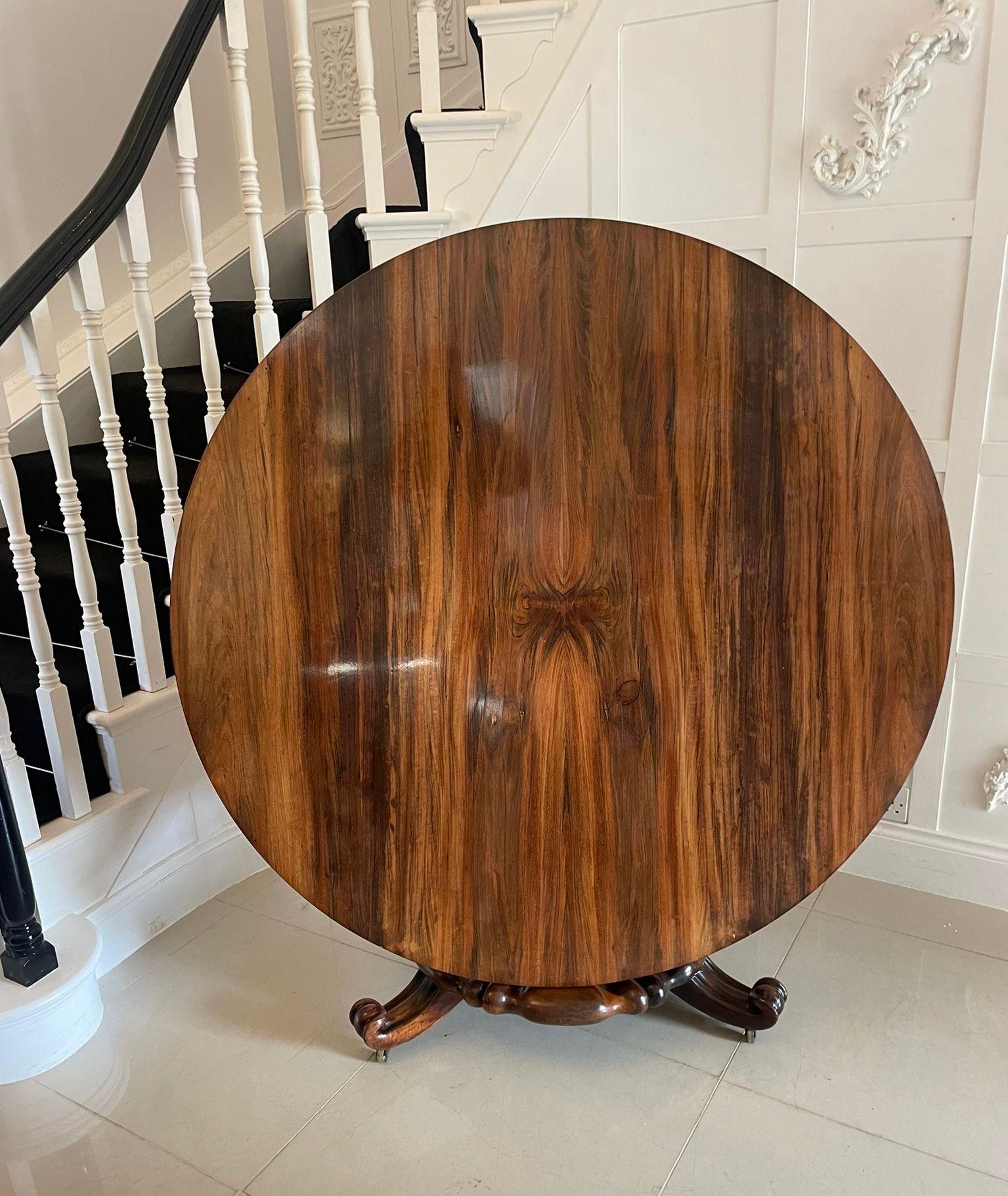Table de salle à manger/table centrale circulaire William IV de qualité exceptionnelle  en vente 4