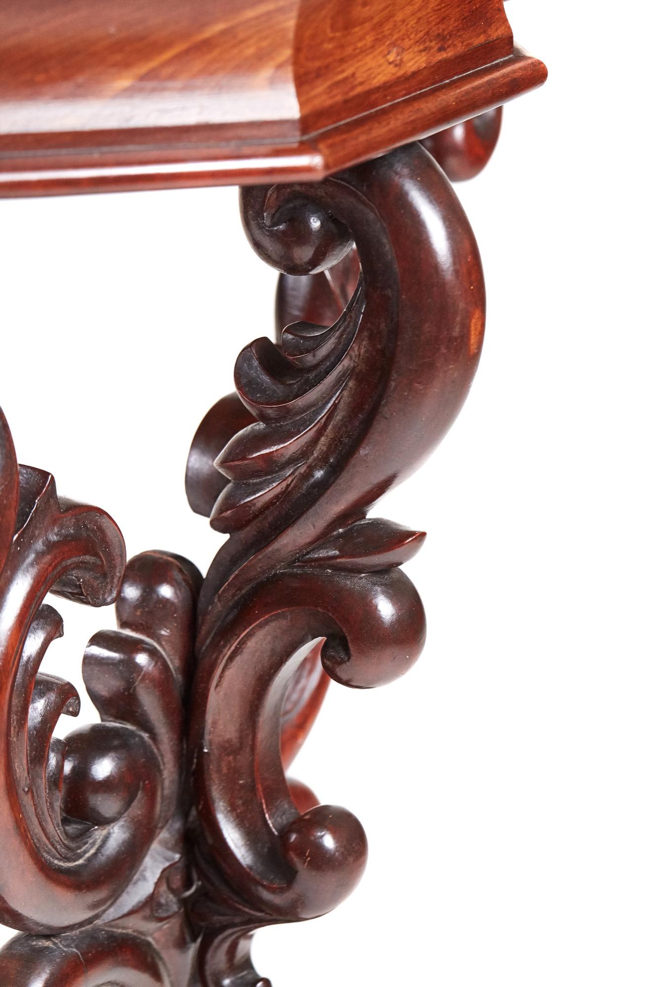 19th Century Outstanding Quality Carved Antique Mahogany Centre Table, circa 1850 For Sale