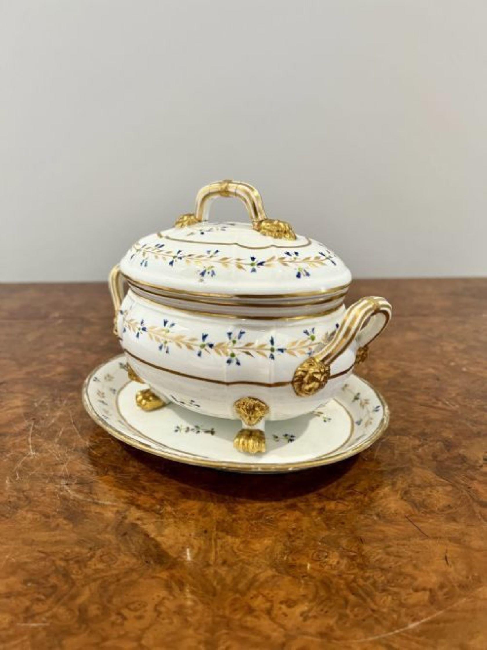 Early Victorian Outstanding quality early 19th century crown derby tureen and cover For Sale