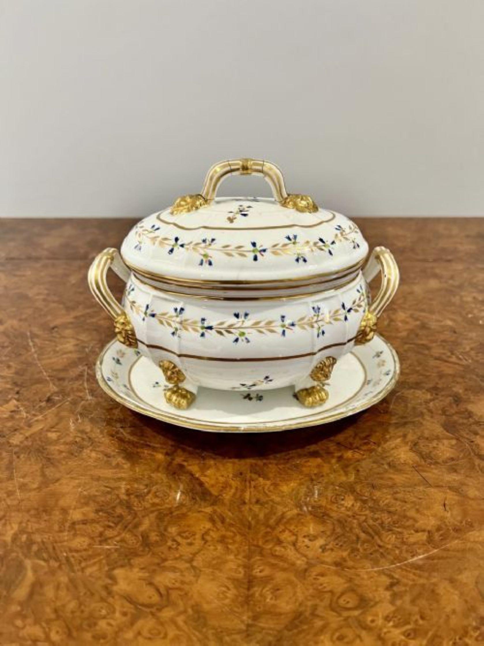 Ceramic Outstanding quality early 19th century crown derby tureen and cover For Sale