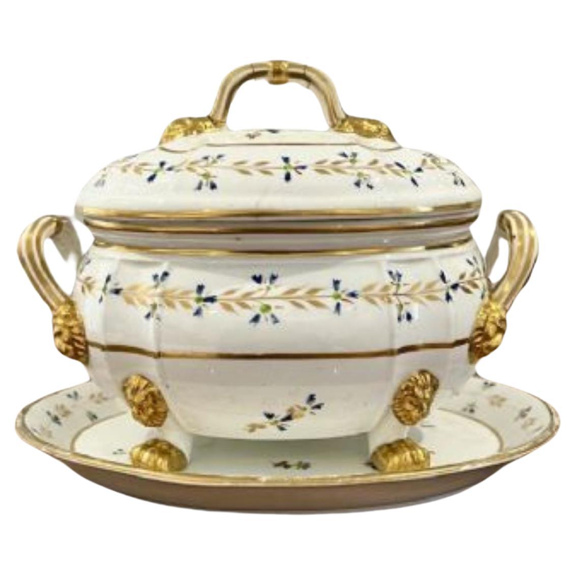 Outstanding quality early 19th century crown derby tureen and cover