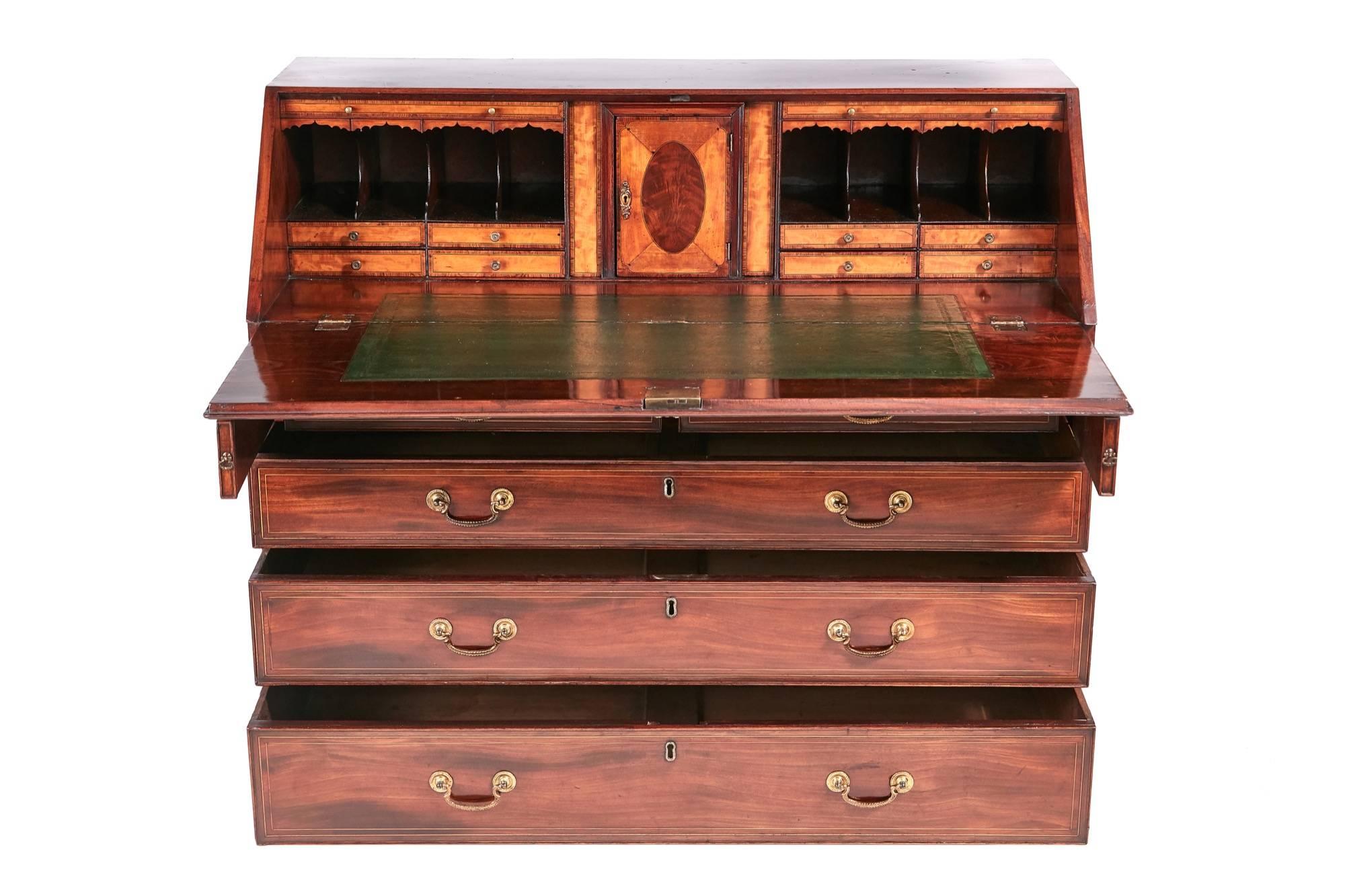 Outstanding Quality George III Inlaid Mahogany Bureau In Excellent Condition For Sale In Stutton, GB