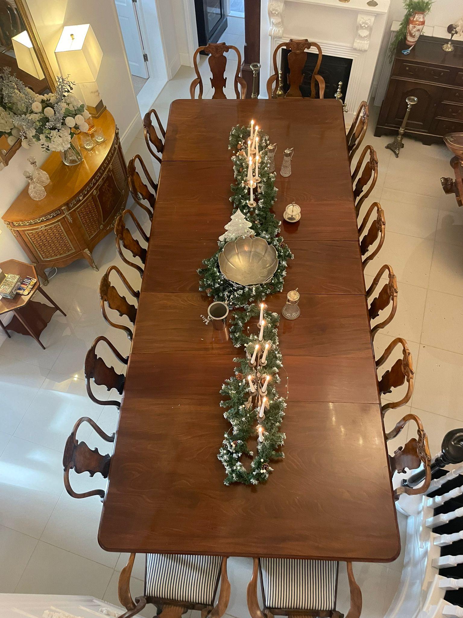 Tavolo da pranzo in mogano antico vittoriano di qualità eccezionale con 16/20 posti a sedere In condizioni buone in vendita a Suffolk, GB