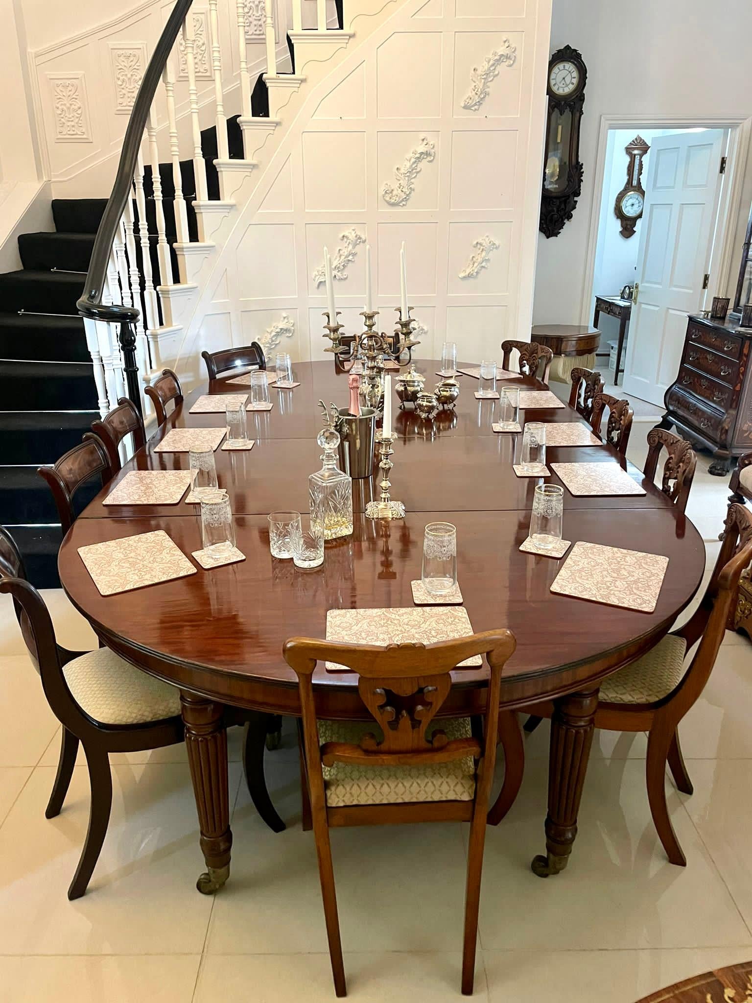 12 person round dining table