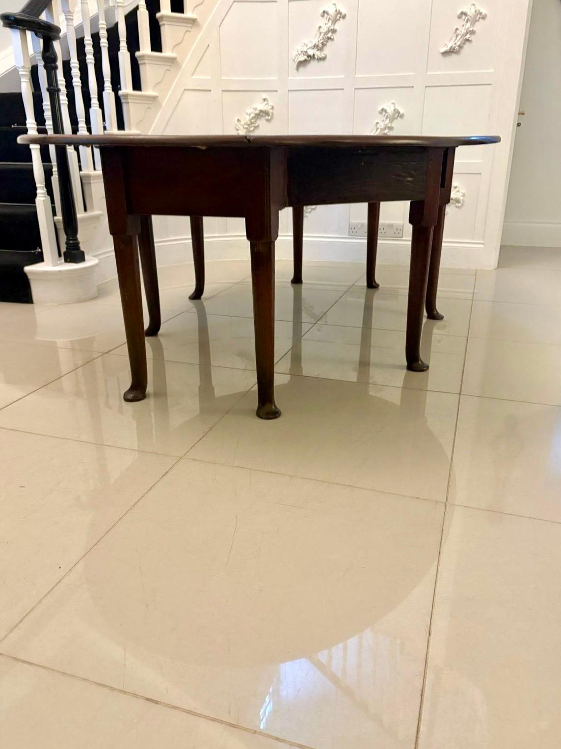 Grande table de salle à manger irlandaise ancienne du 18ème siècle en acajou de qualité exceptionnelle en vente 4