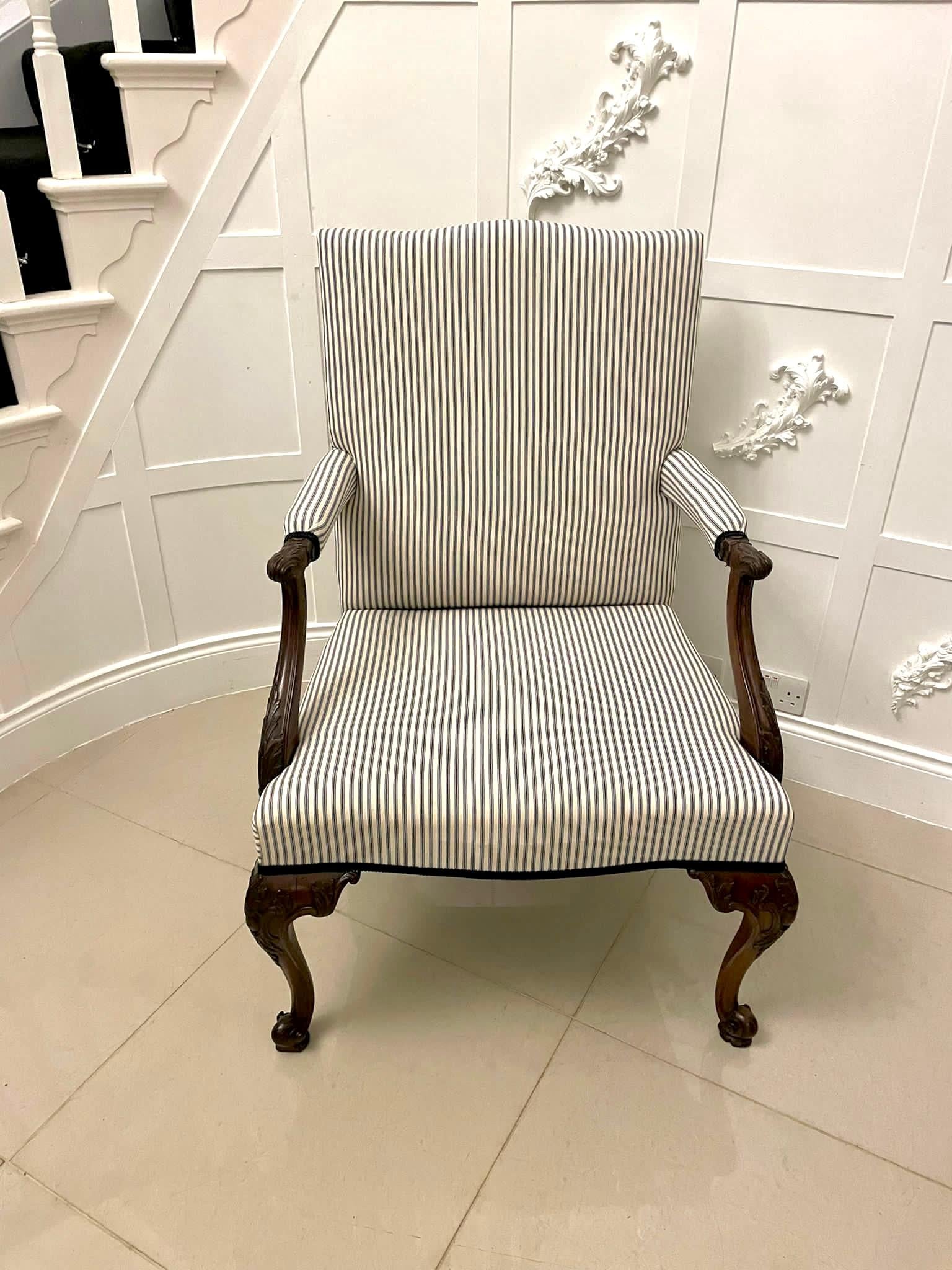 Grand fauteuil ancien en acajou sculpté de qualité exceptionnelle de Gainsborough en vente 1
