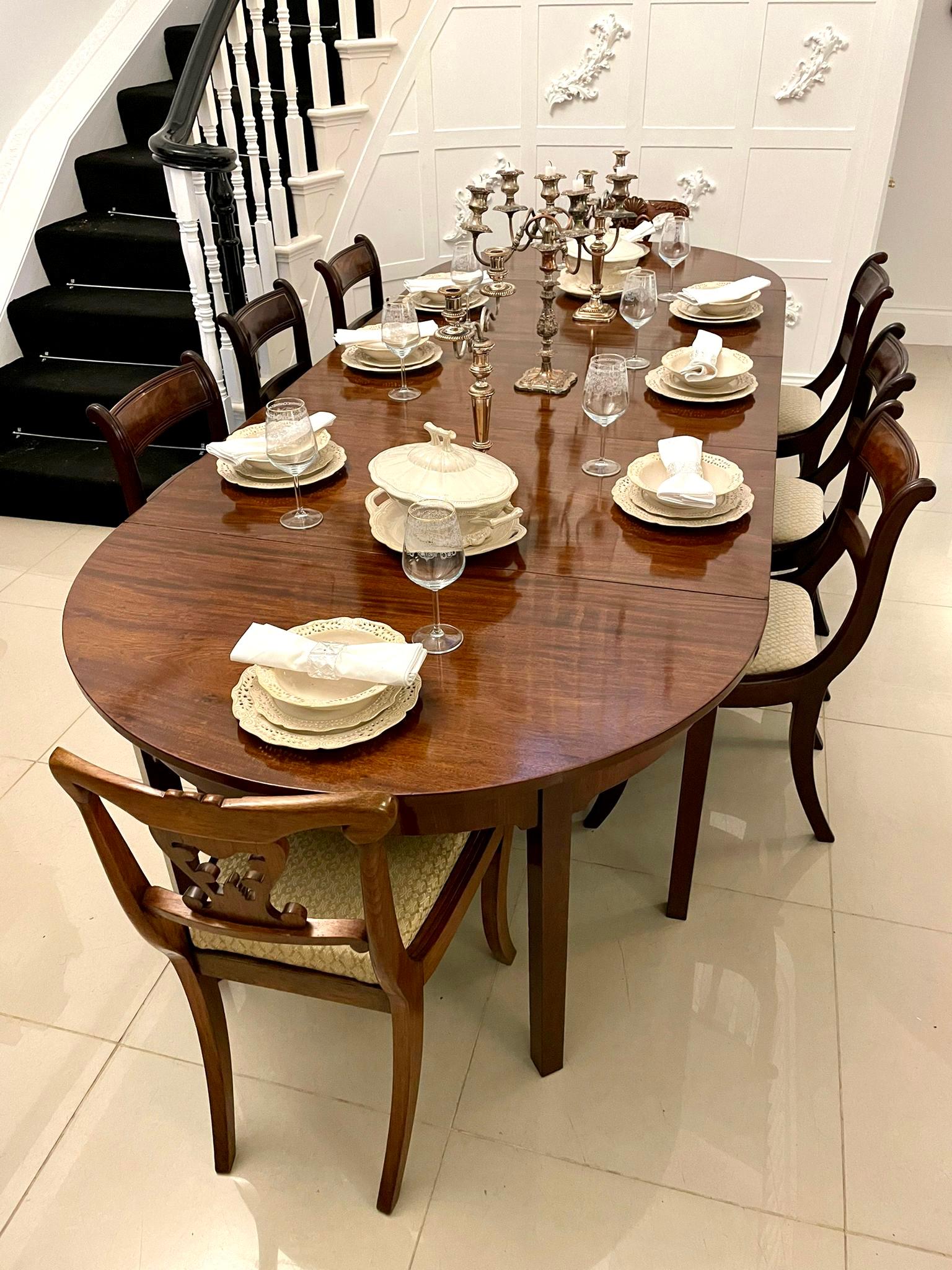 XIXe siècle Grande table de salle à manger métamorphique en acajou figuré ancien de qualité exceptionnelle en vente