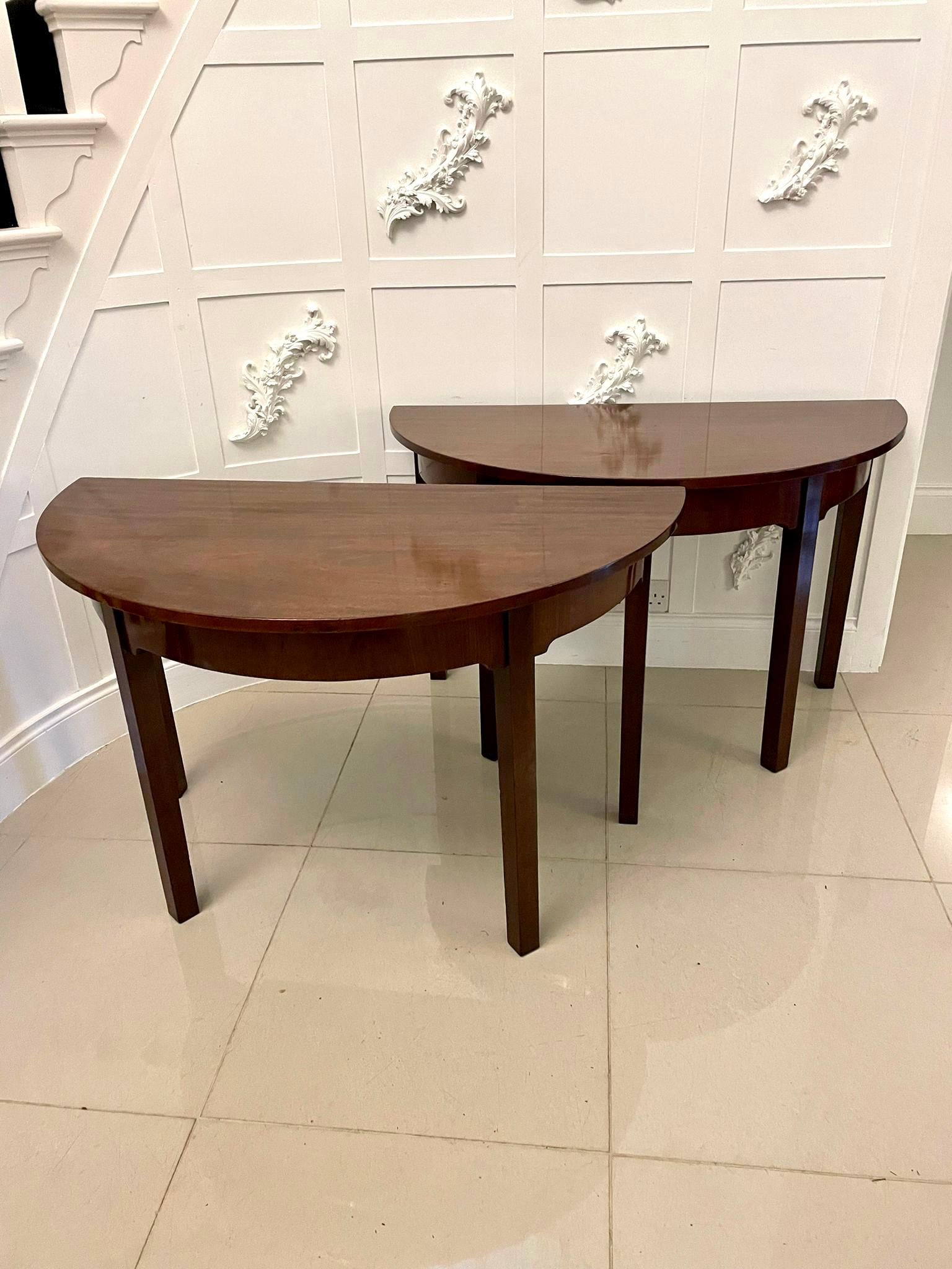 Grande table de salle à manger métamorphique en acajou figuré ancien de qualité exceptionnelle Bon état - En vente à Suffolk, GB