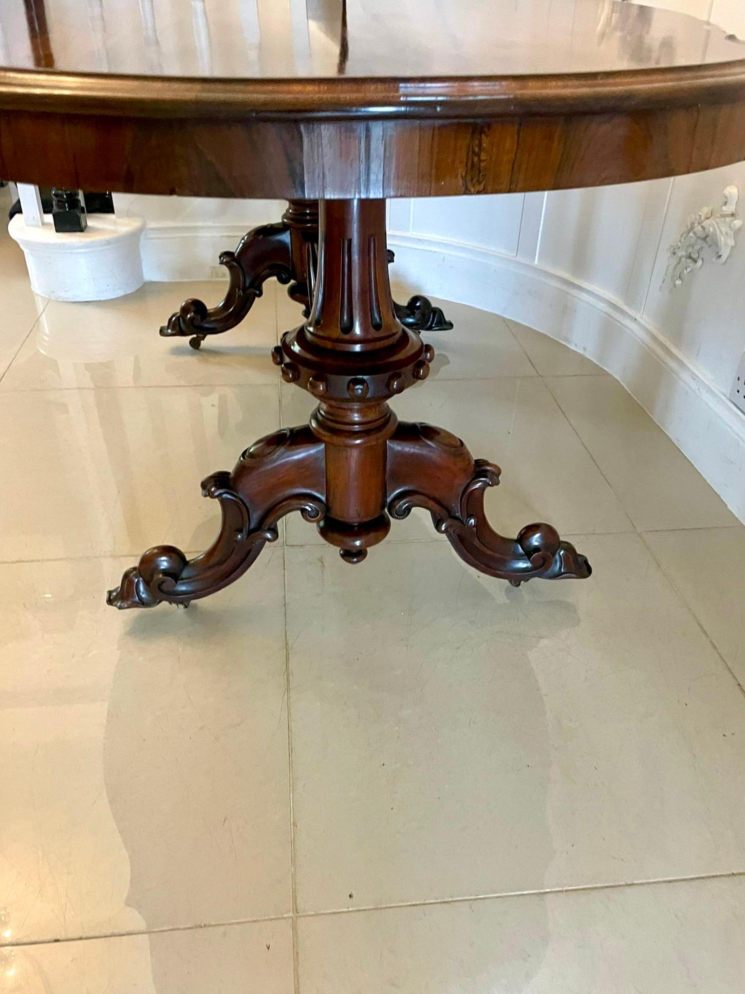 Outstanding Quality Large Antique Victorian Rosewood Centre/Dining Table  For Sale 12