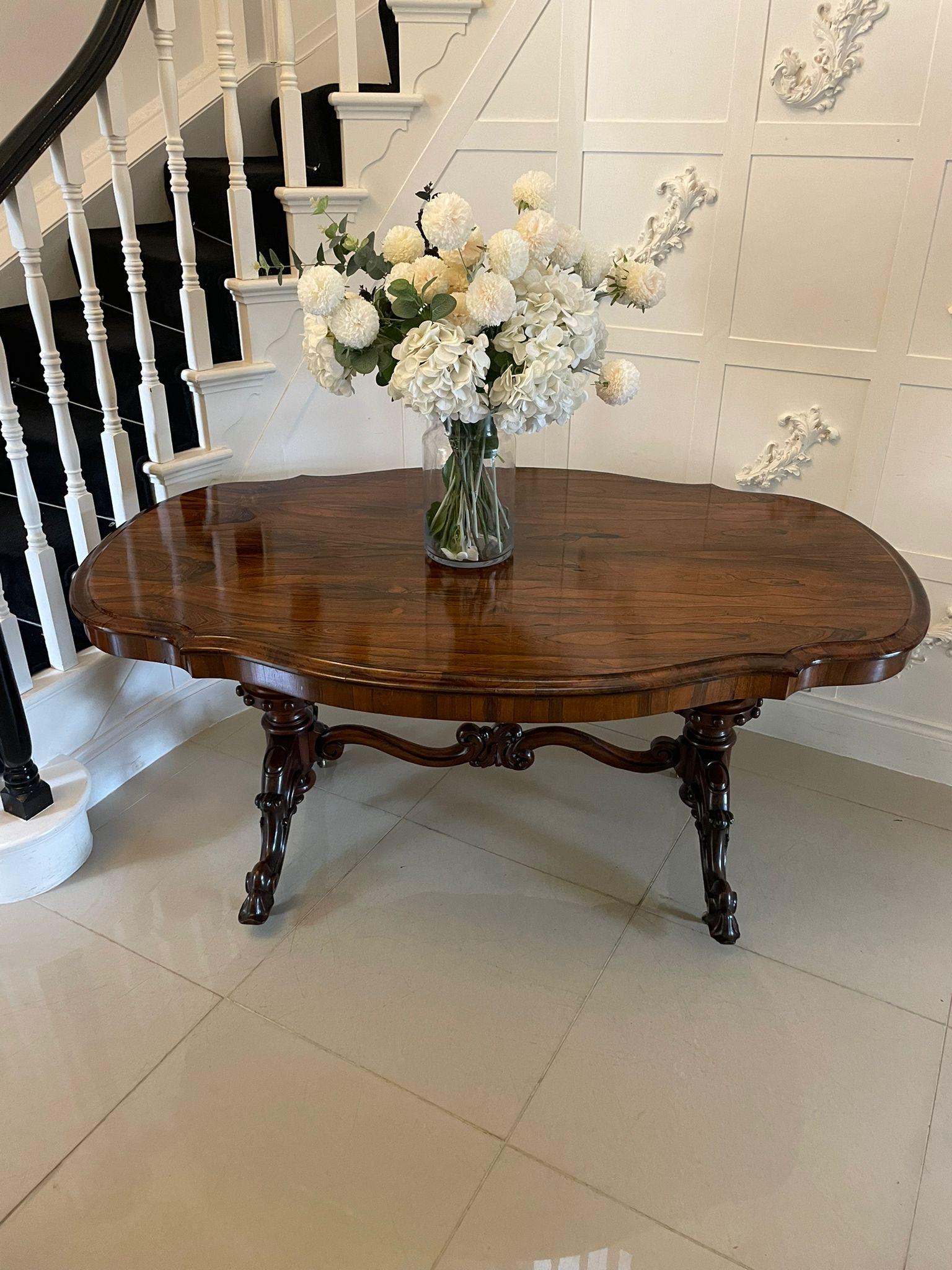 Outstanding Quality Large Antique Victorian Rosewood Centre/Dining Table  In Good Condition For Sale In Suffolk, GB