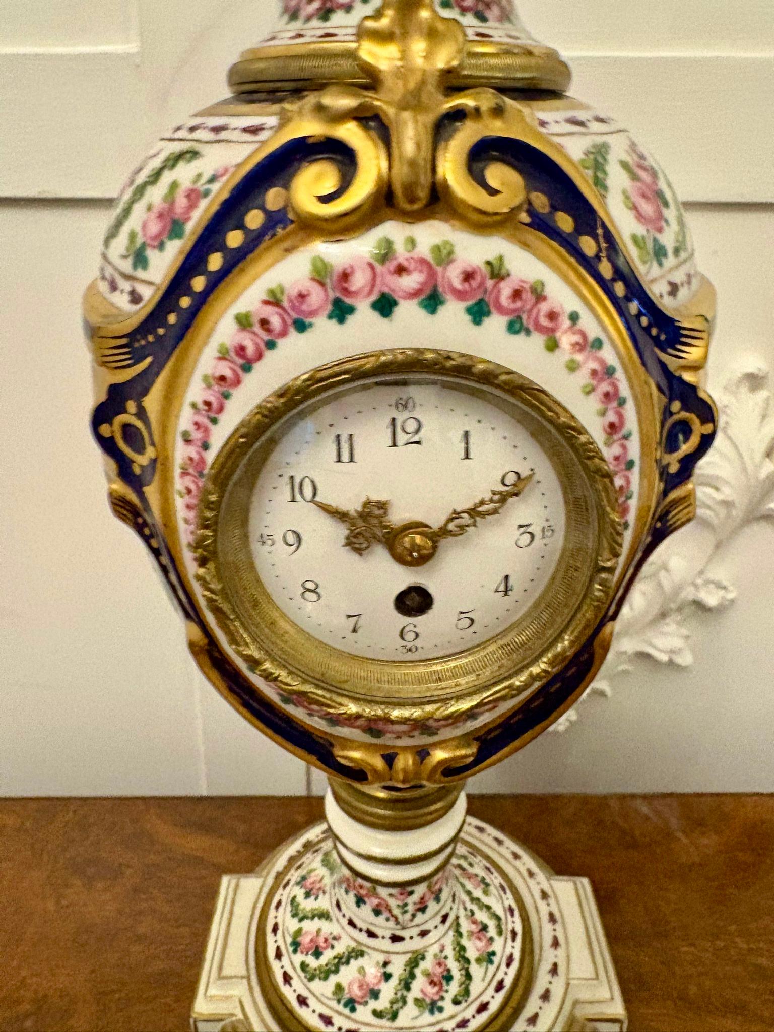 Grande horloge de cheminée française ancienne peinte à la main de qualité exceptionnelle en vente 2