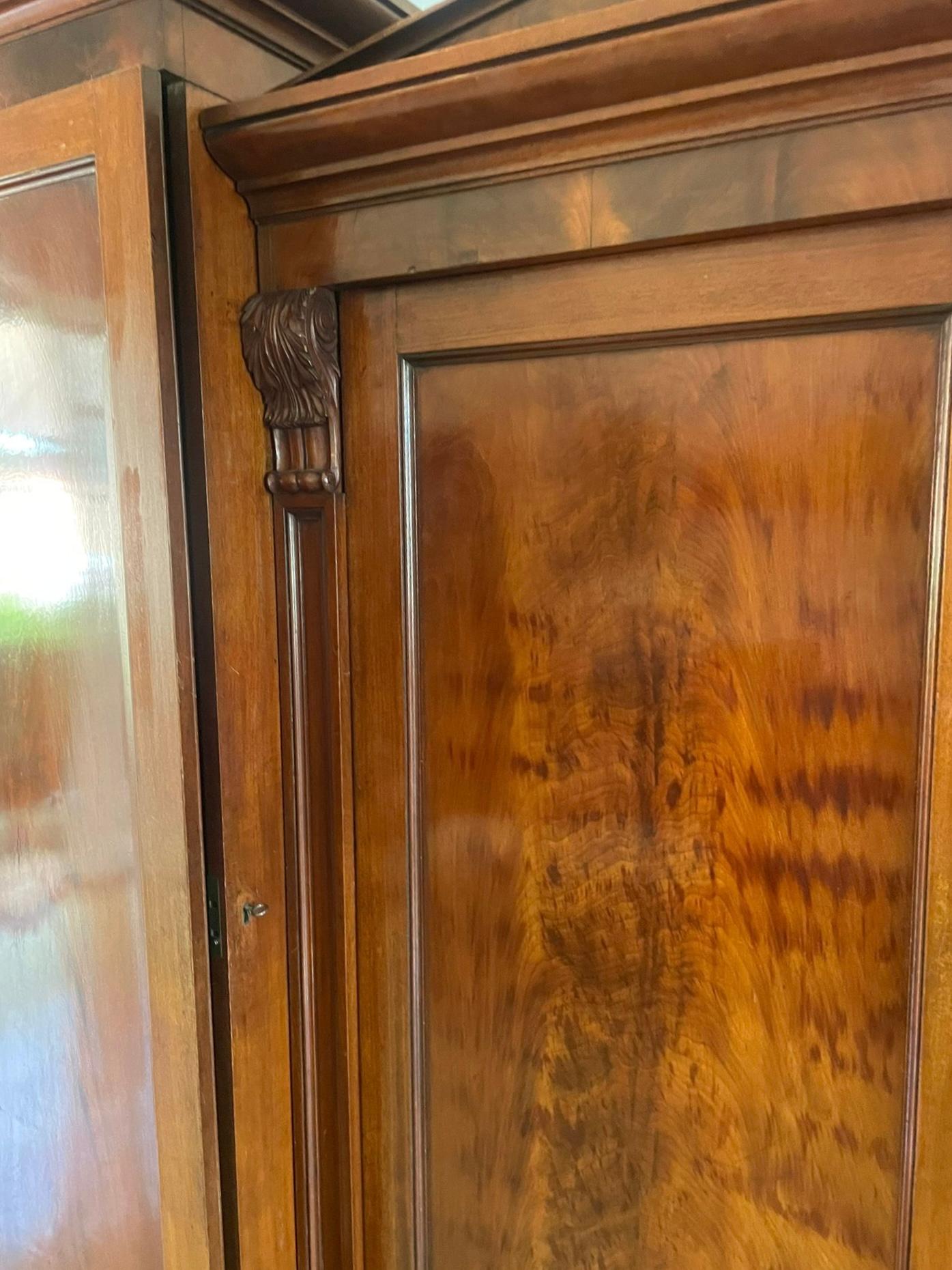 Outstanding Quality Large Victorian Antique Figured Mahogany Four Door Wardrobe In Good Condition For Sale In Suffolk, GB