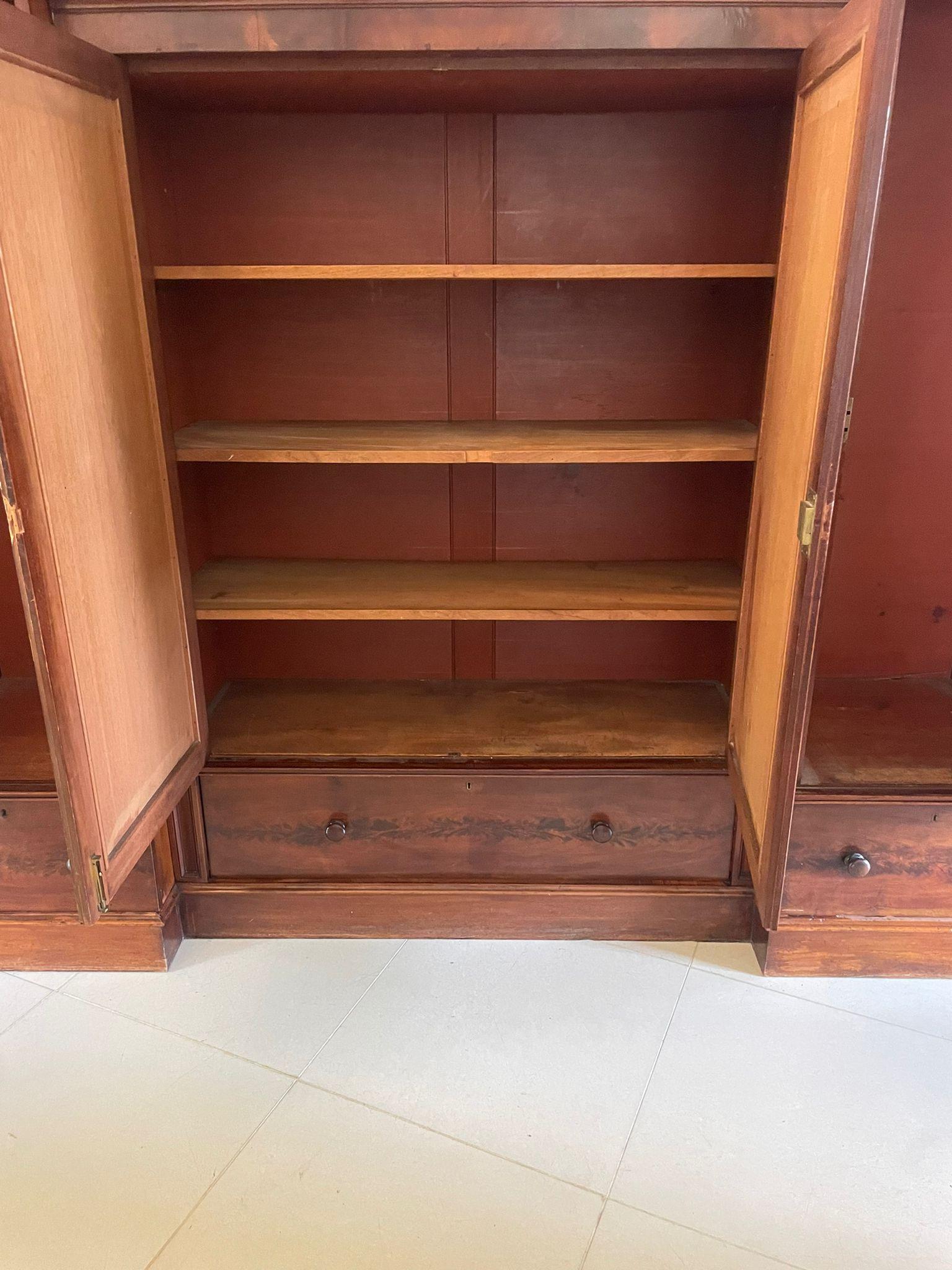 Outstanding Quality Large Victorian Antique Figured Mahogany Four Door Wardrobe For Sale 5