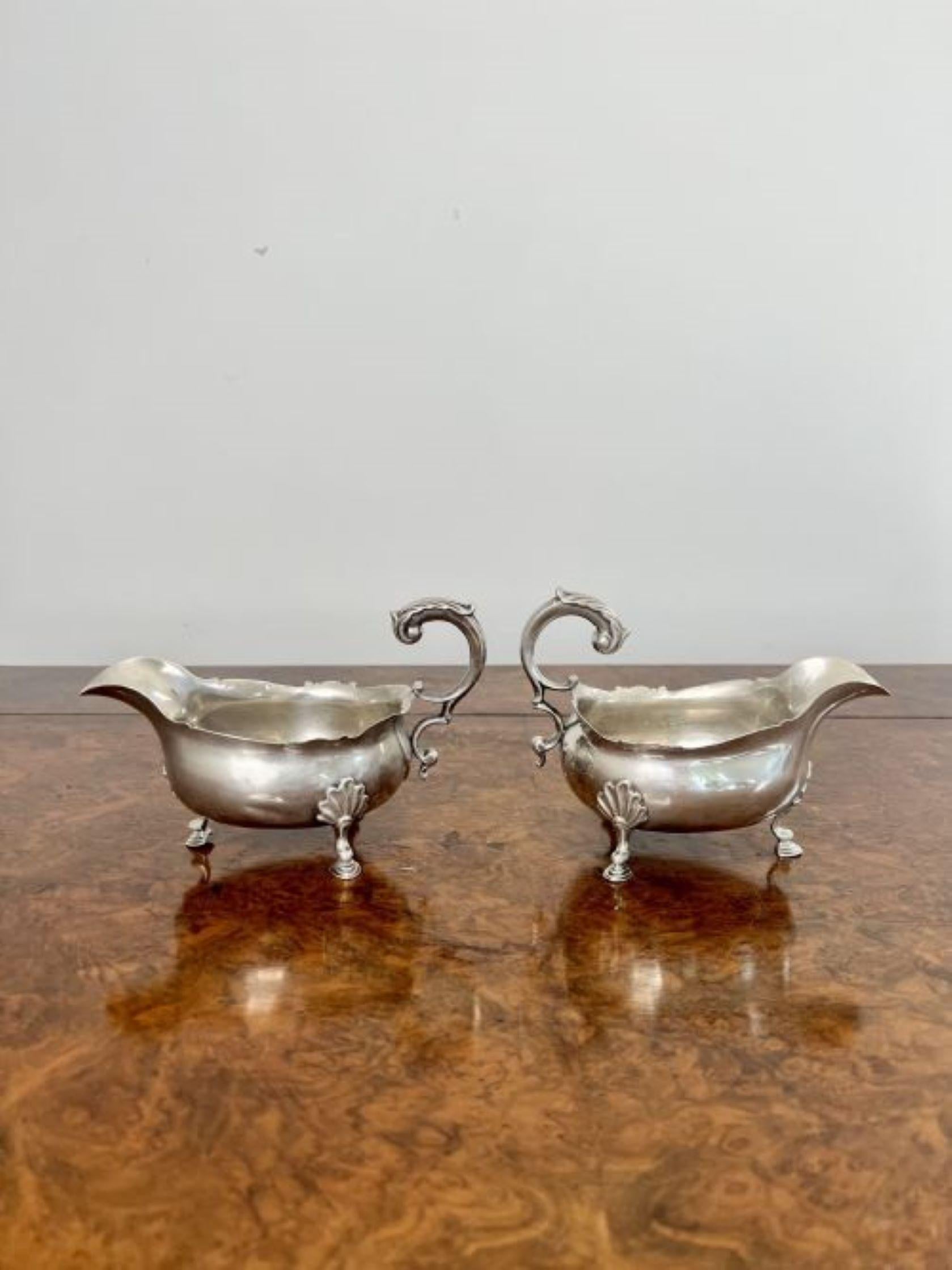 Outstanding quality pair of antique George III silver sauce boats  For Sale 1