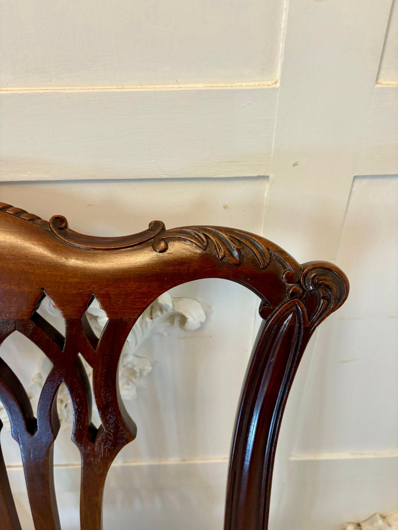 Ensemble de 8 chaises de salle à manger victoriennes anciennes en acajou sculpté de qualité exceptionnelle en vente 6