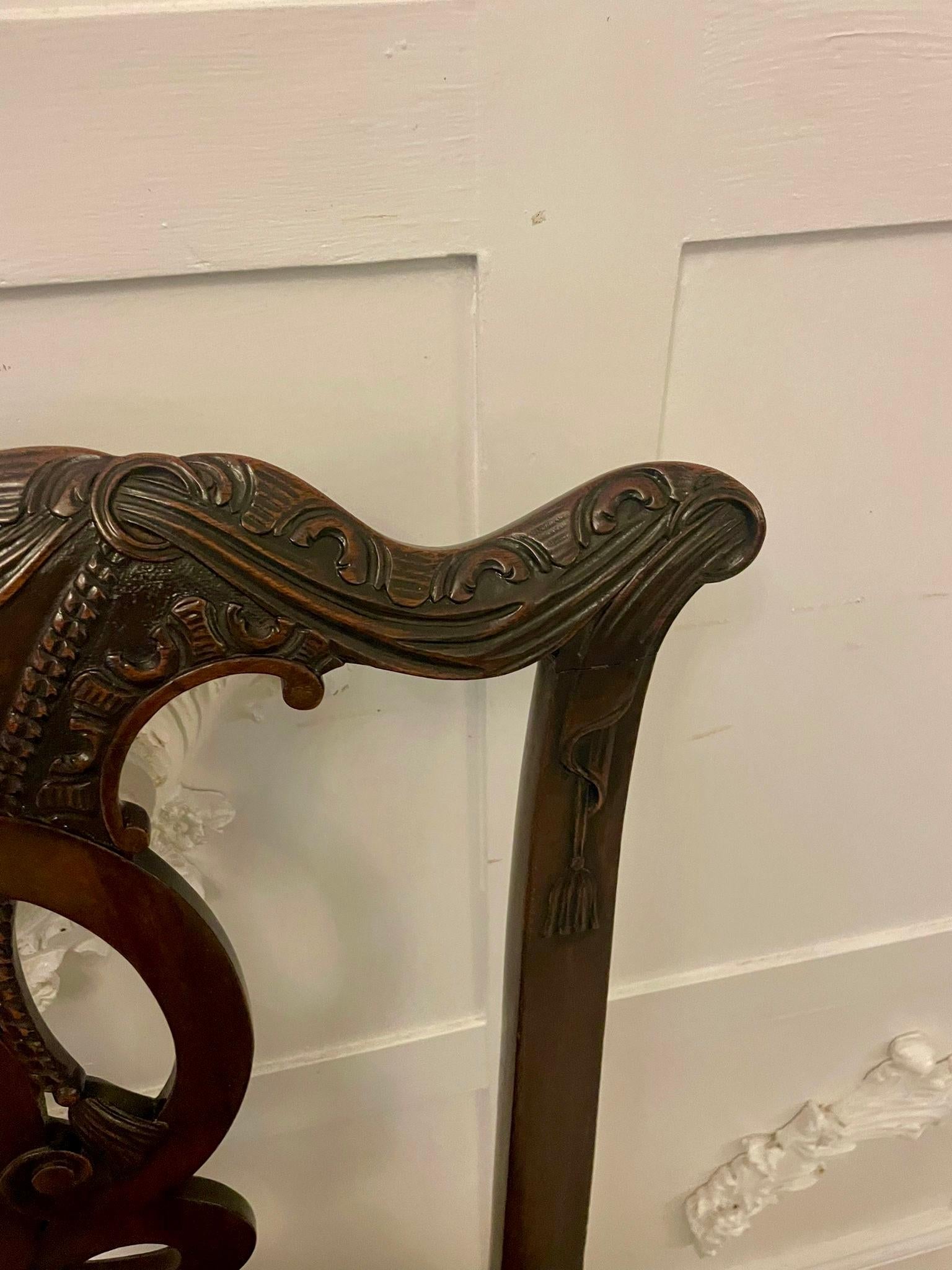 Ensemble de 8 chaises de salle à manger victoriennes anciennes en acajou sculpté de qualité exceptionnelle en vente 9