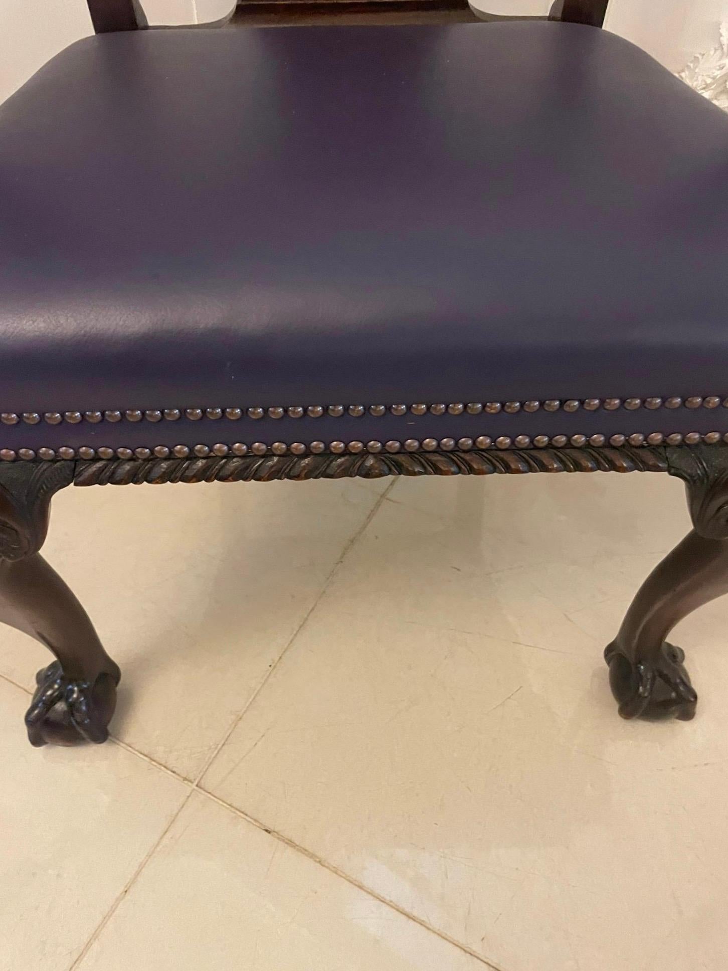 Autre Ensemble de 8 chaises de salle à manger victoriennes anciennes en acajou sculpté de qualité exceptionnelle en vente