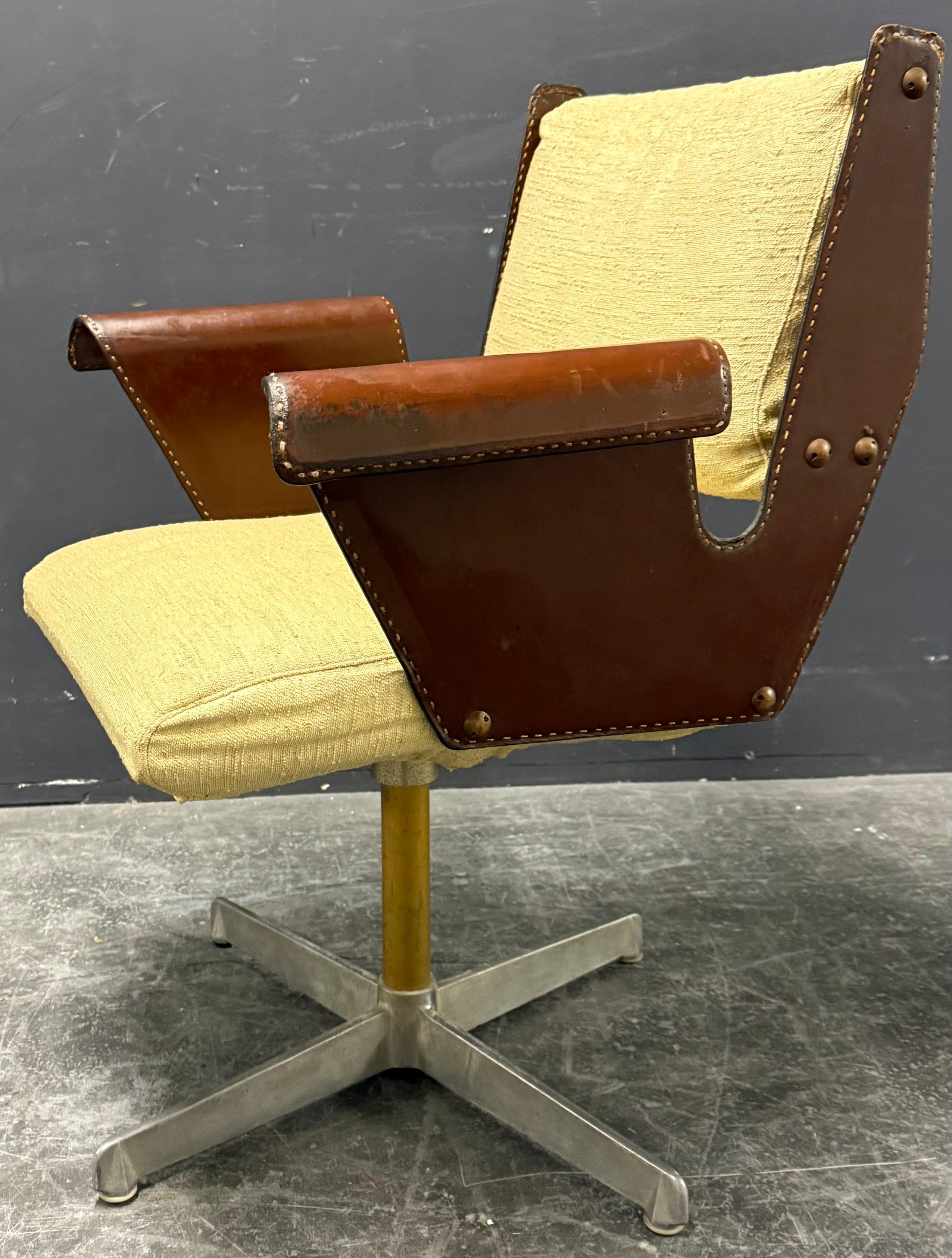 Metal Outstanding rare Albenga office chair by Gustavo Pulitzer For Sale