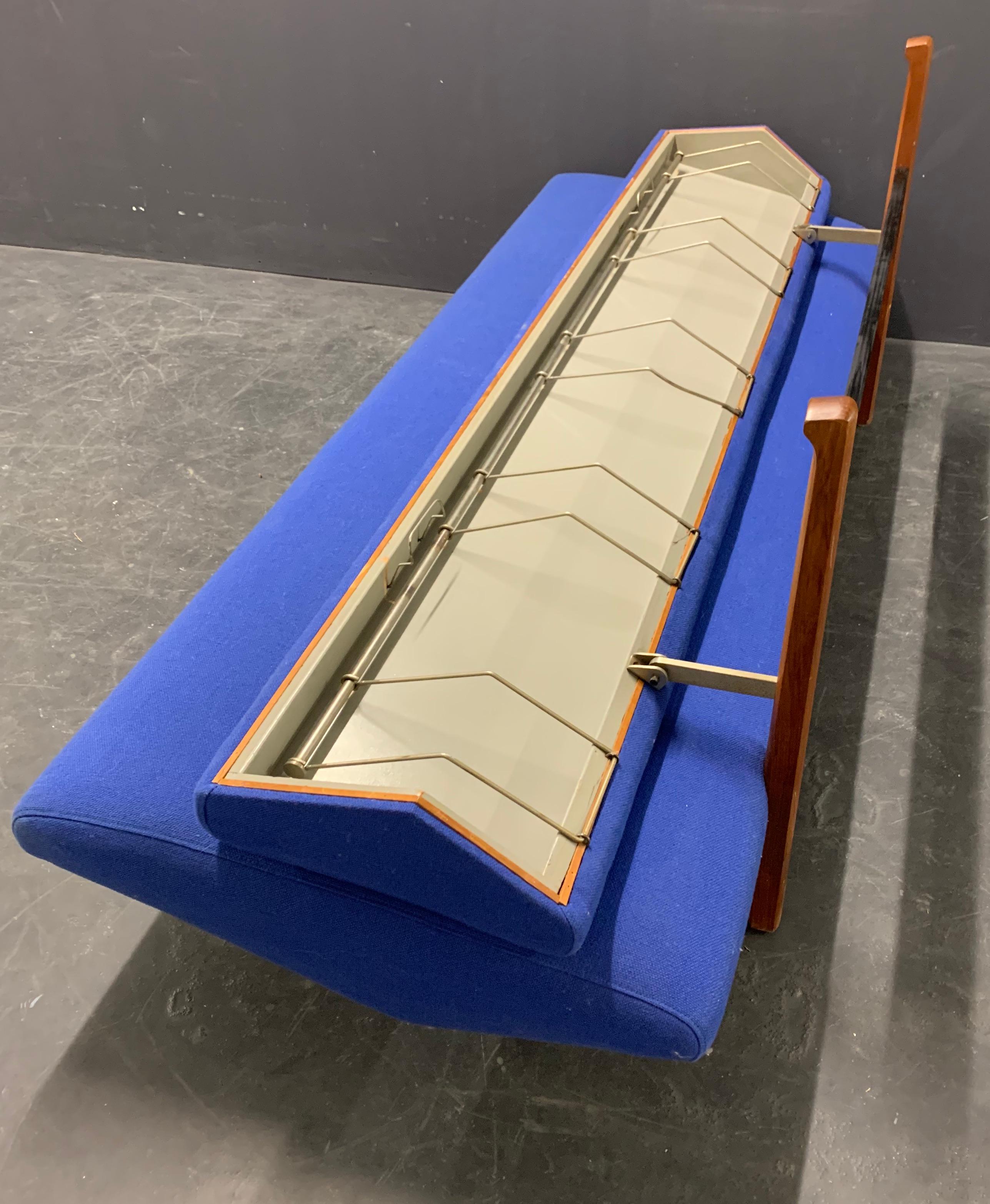 Outstanding Rare and Important Daybed by Helge Vestergaard Jensen In Good Condition For Sale In Munich, DE