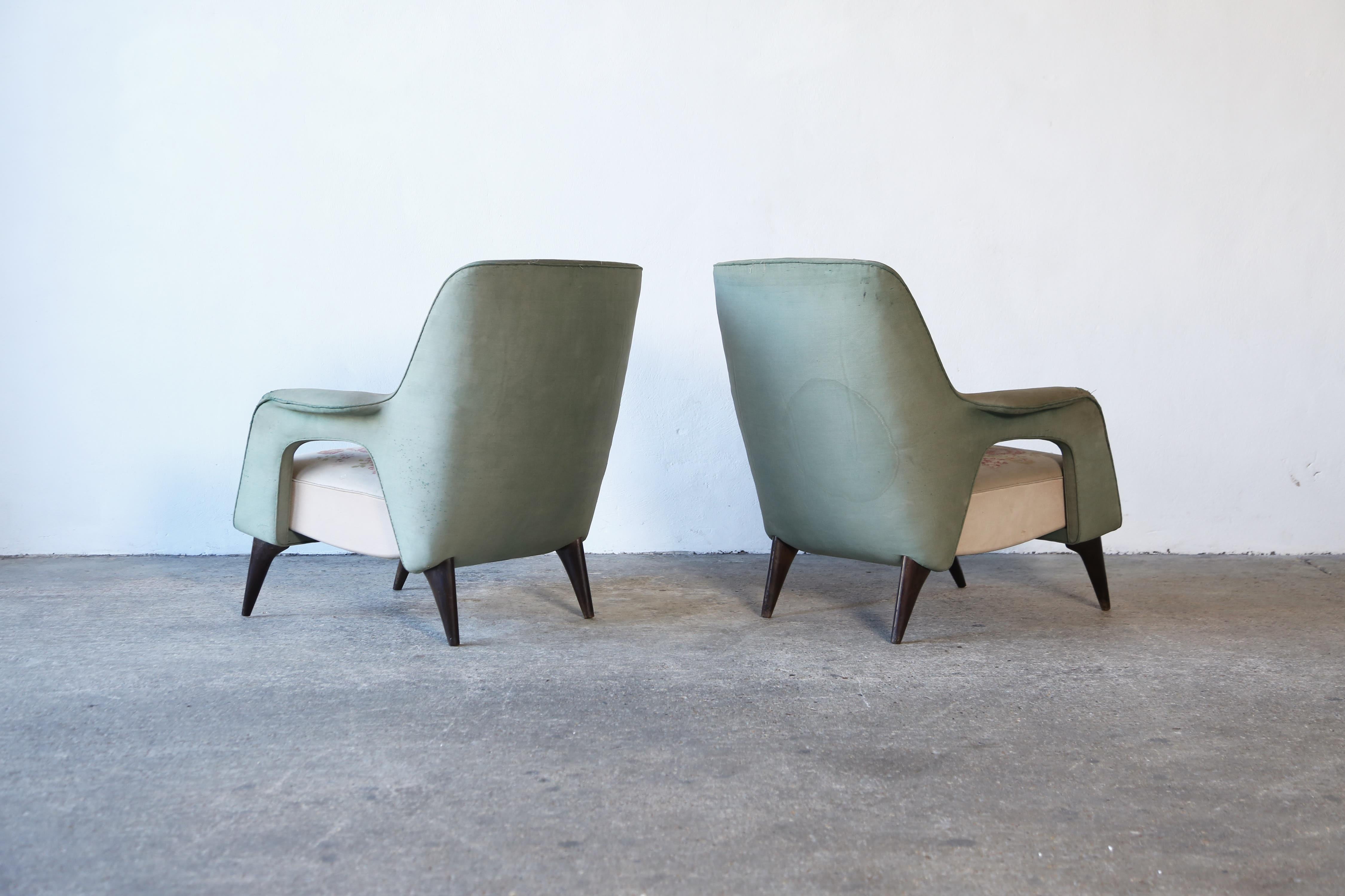 Outstanding, Rare Lounge Chairs, Italy, 1950s, For Reupholstery For Sale 2