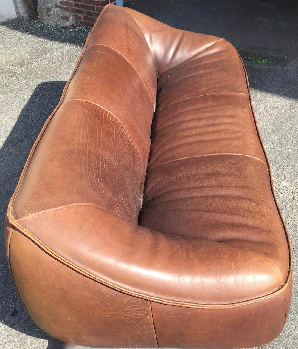 wonderful buffalo neck leather in good vintage condition.